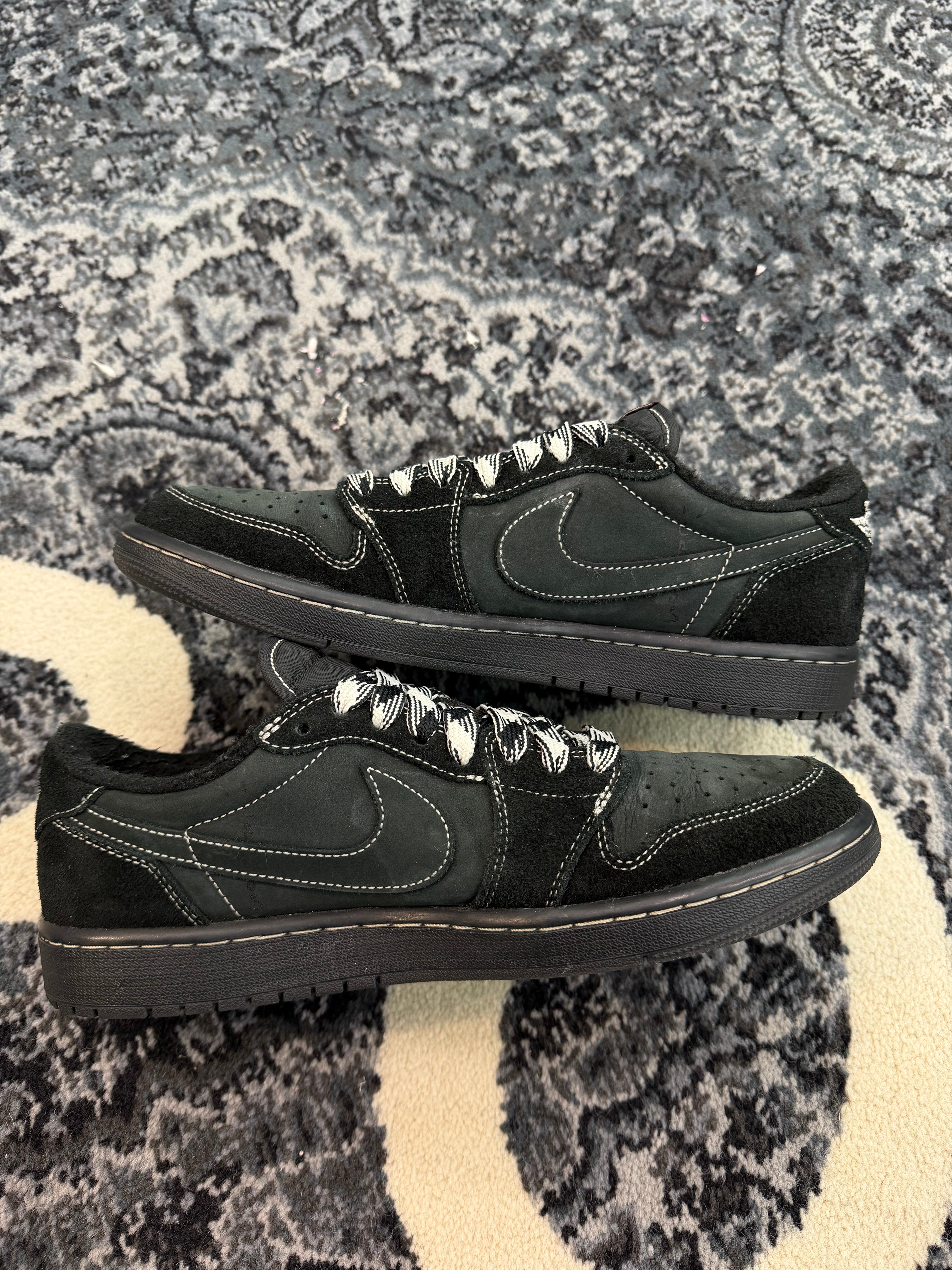 Jordan 1 Low x Travis Scott “Phantom”