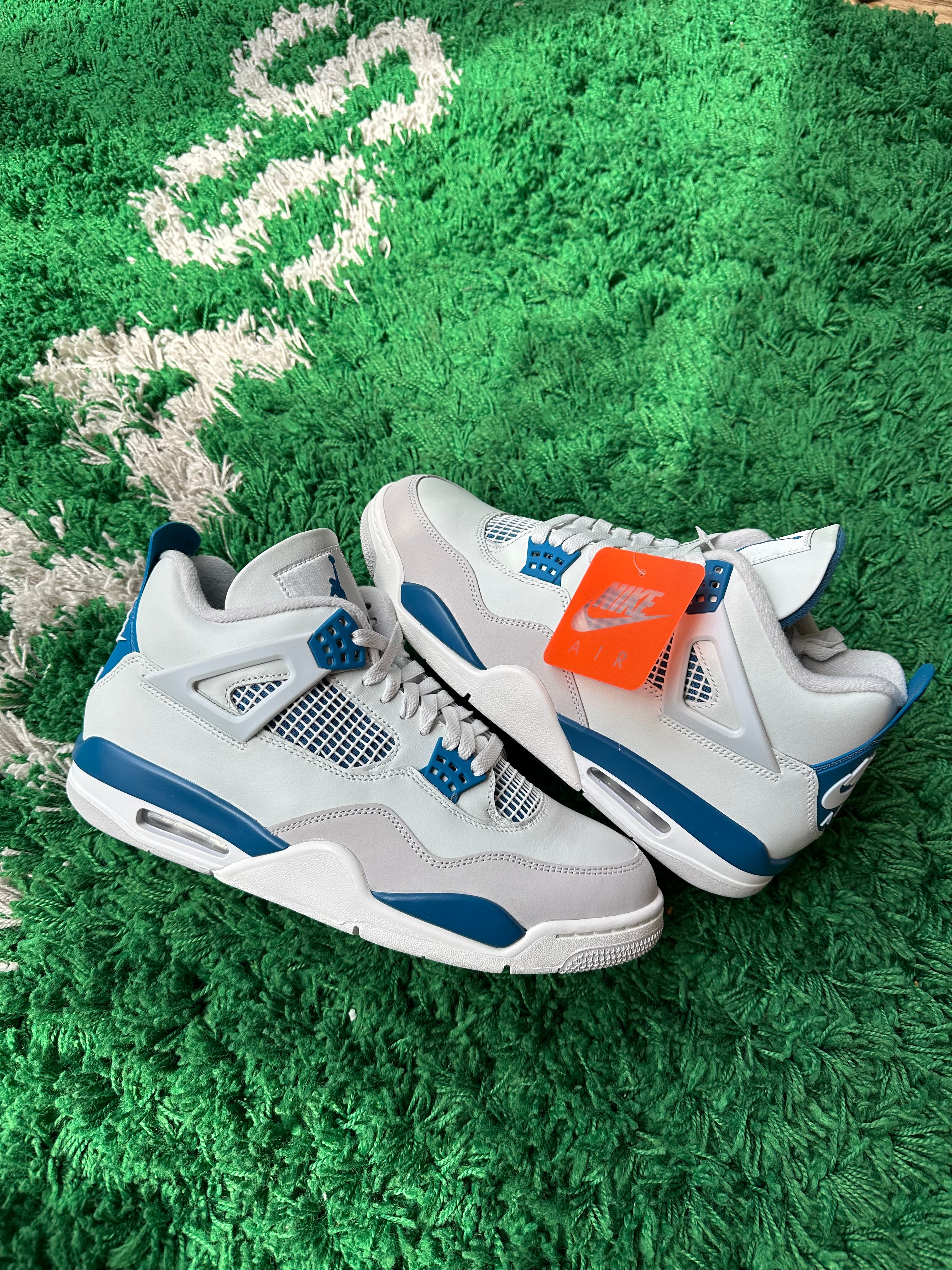 Jordan 4 “Military Blue”