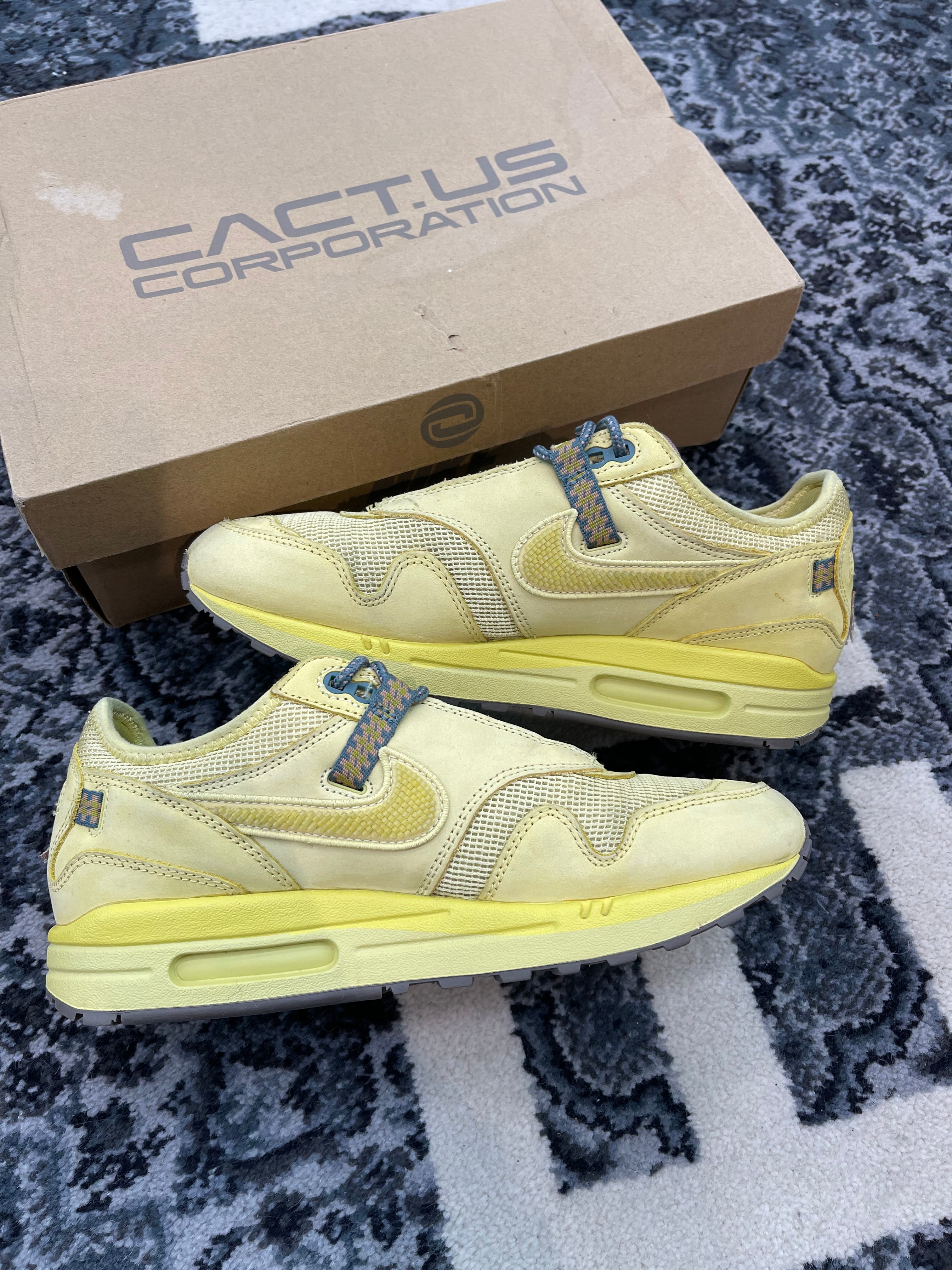Nike Air Max 1 x Travis Scott “Saturn Gold”