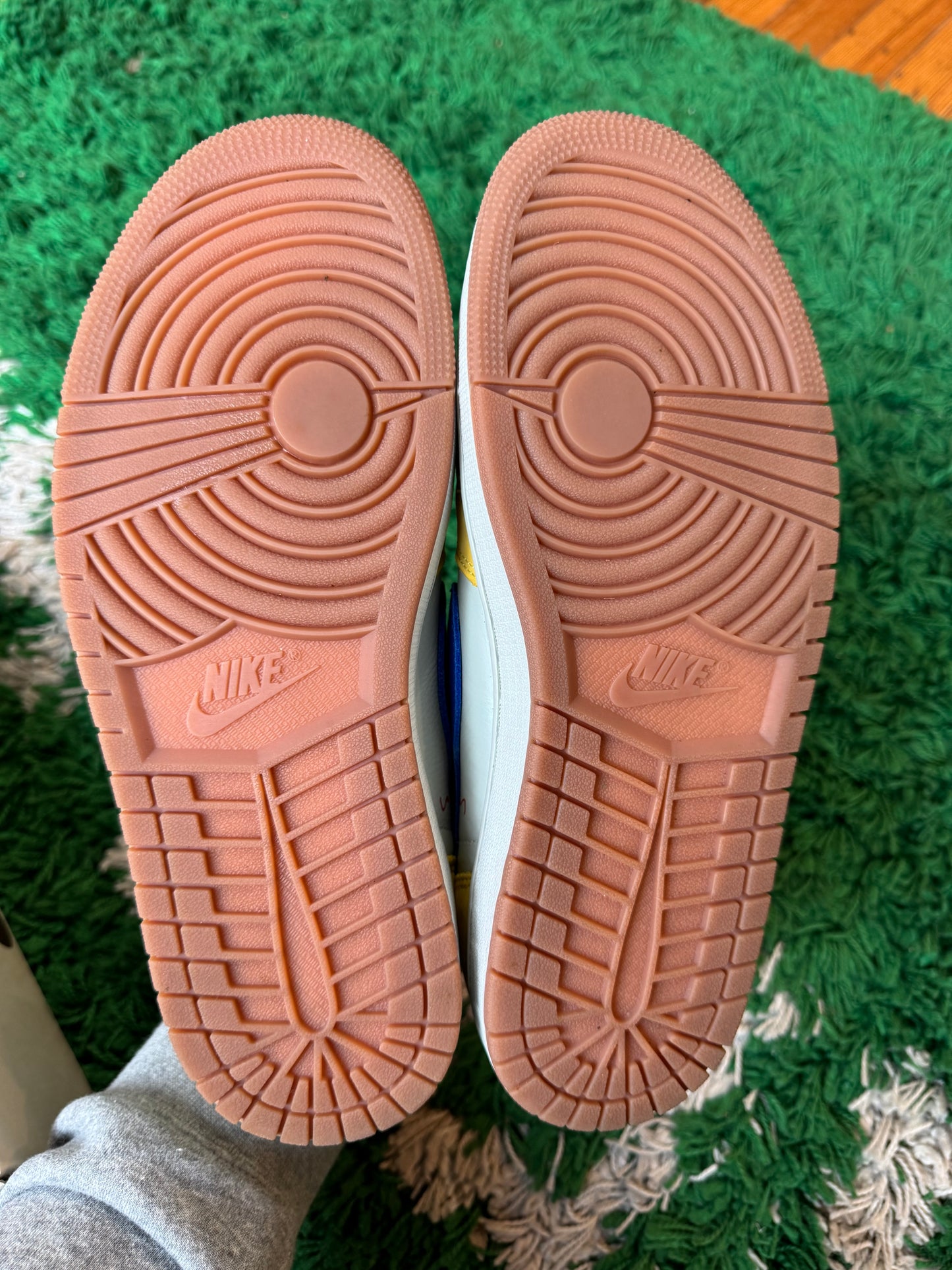Jordan 1 Low x Travis Scott “Canary Yellow”