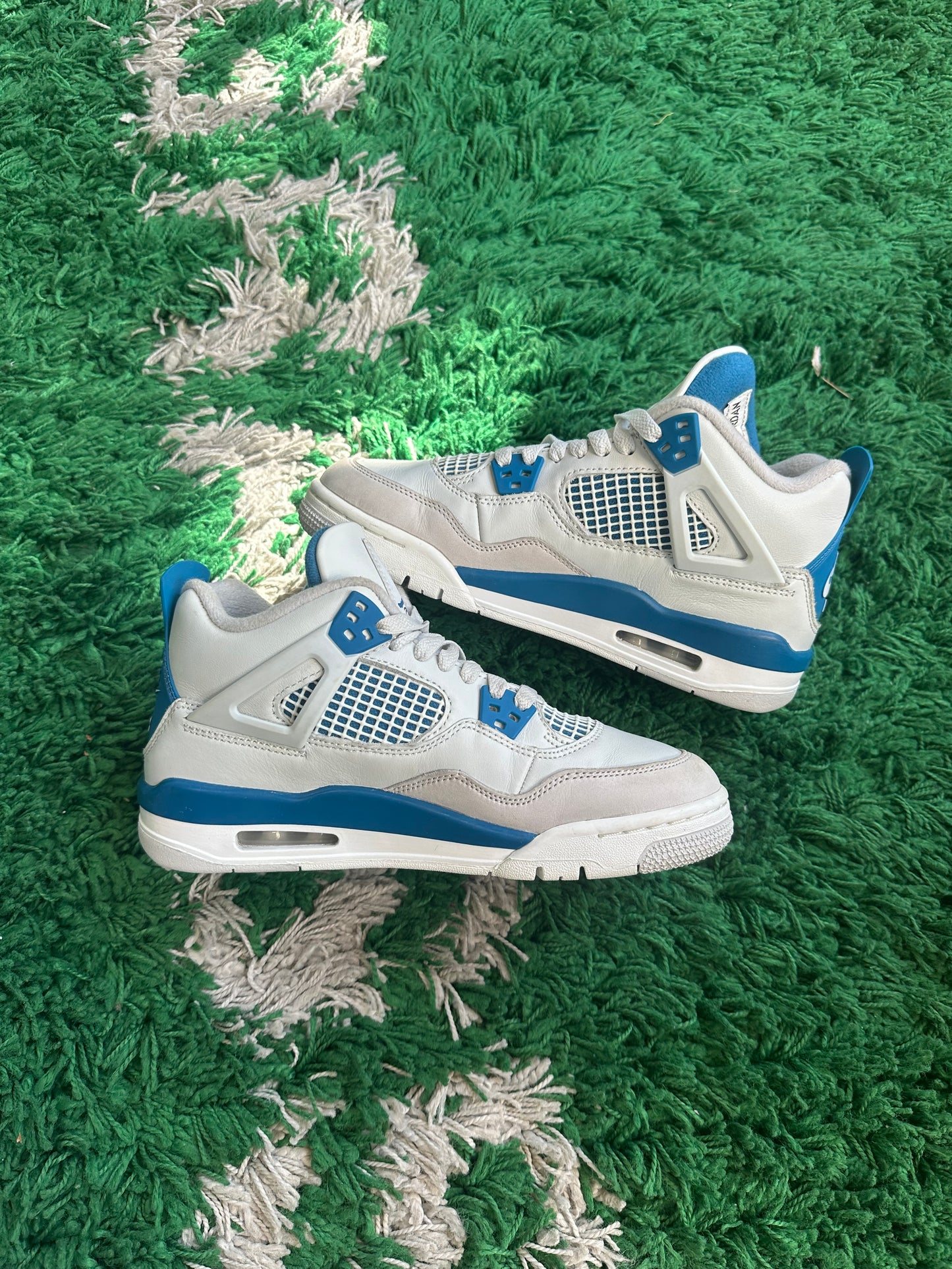 Jordan 4 “Military Blue”