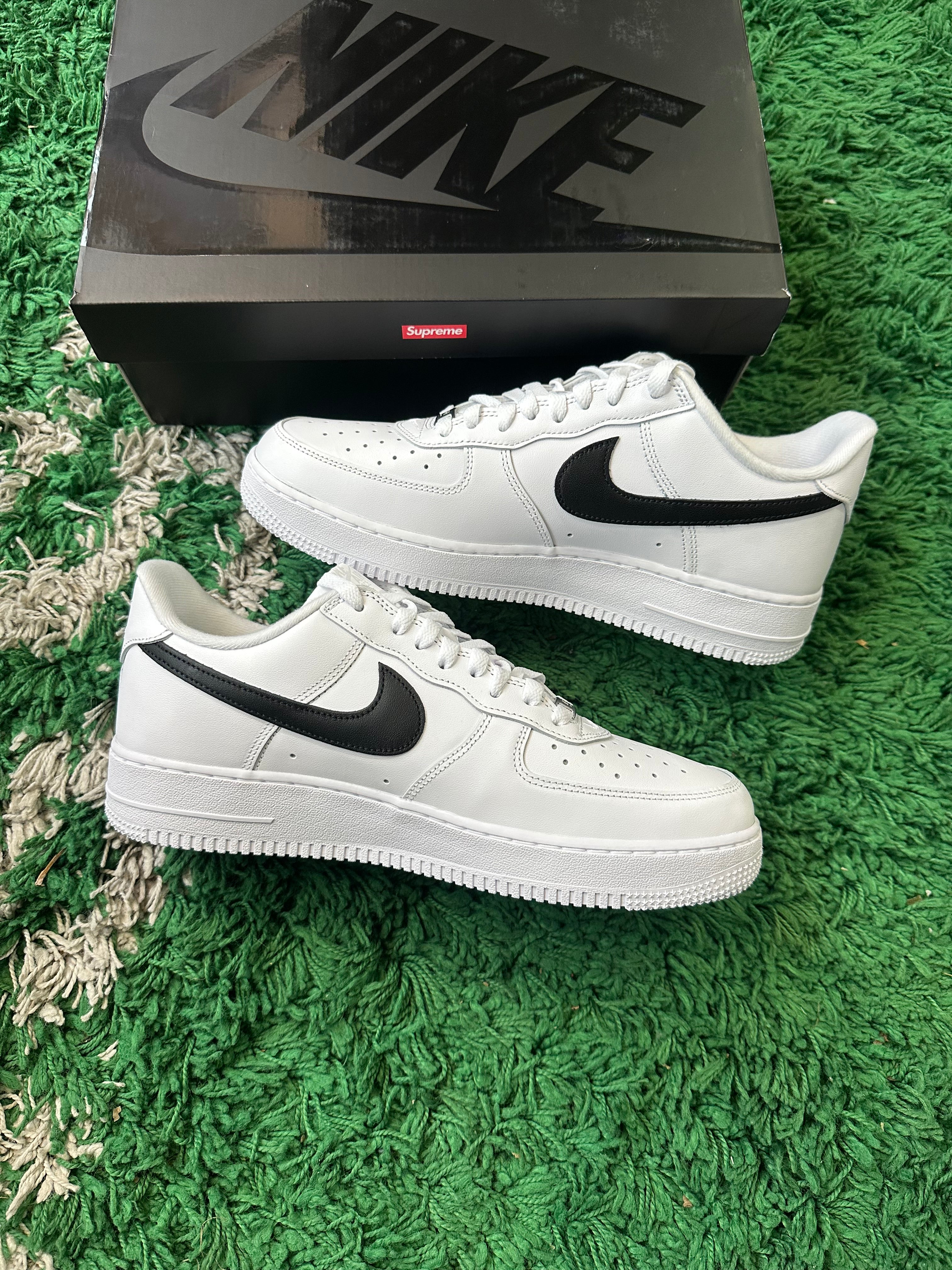 Nike Air Force 1 Low Supreme “White Black”