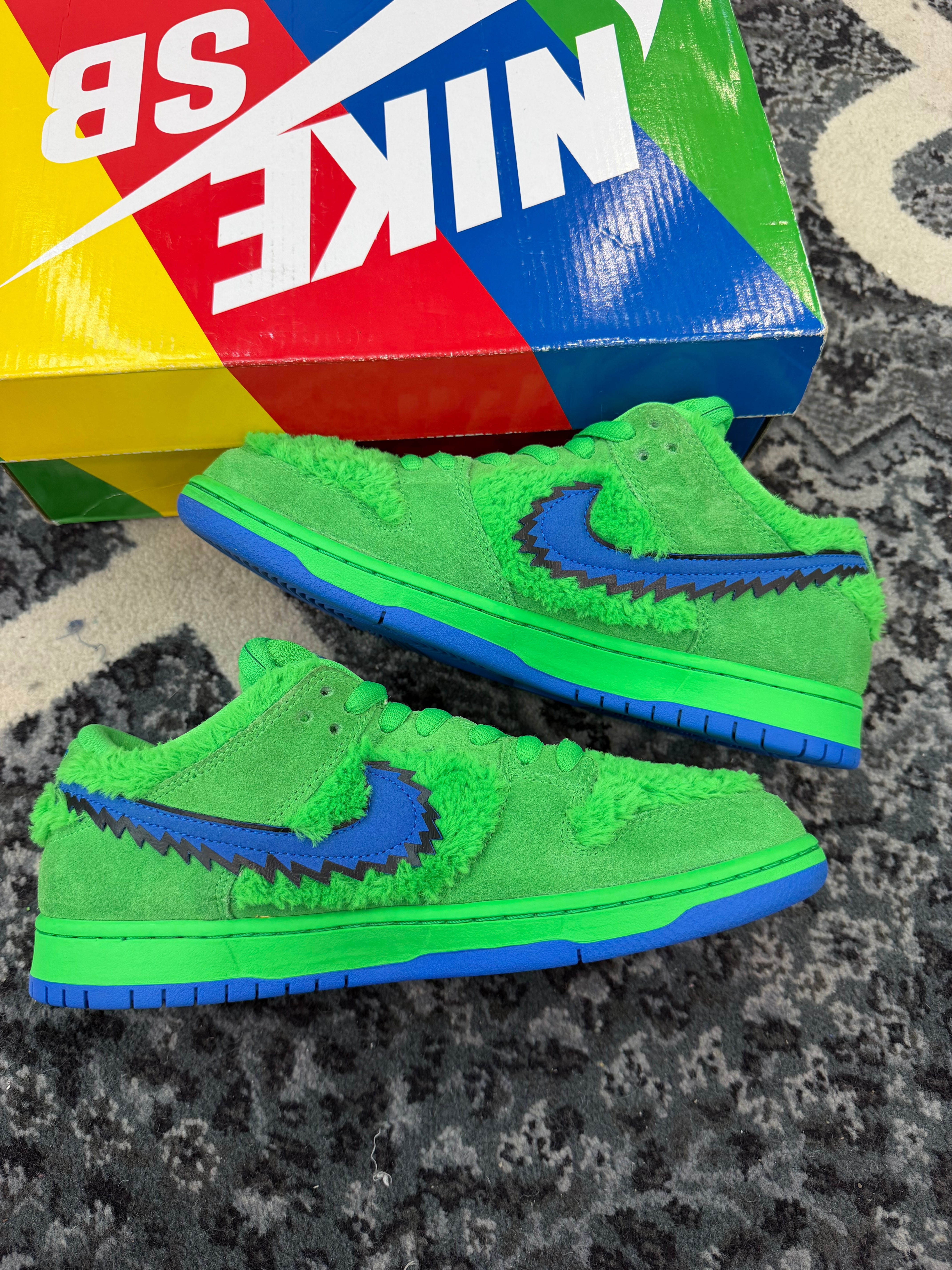 Nike Dunk Low SB x Grateful Dead “Green”