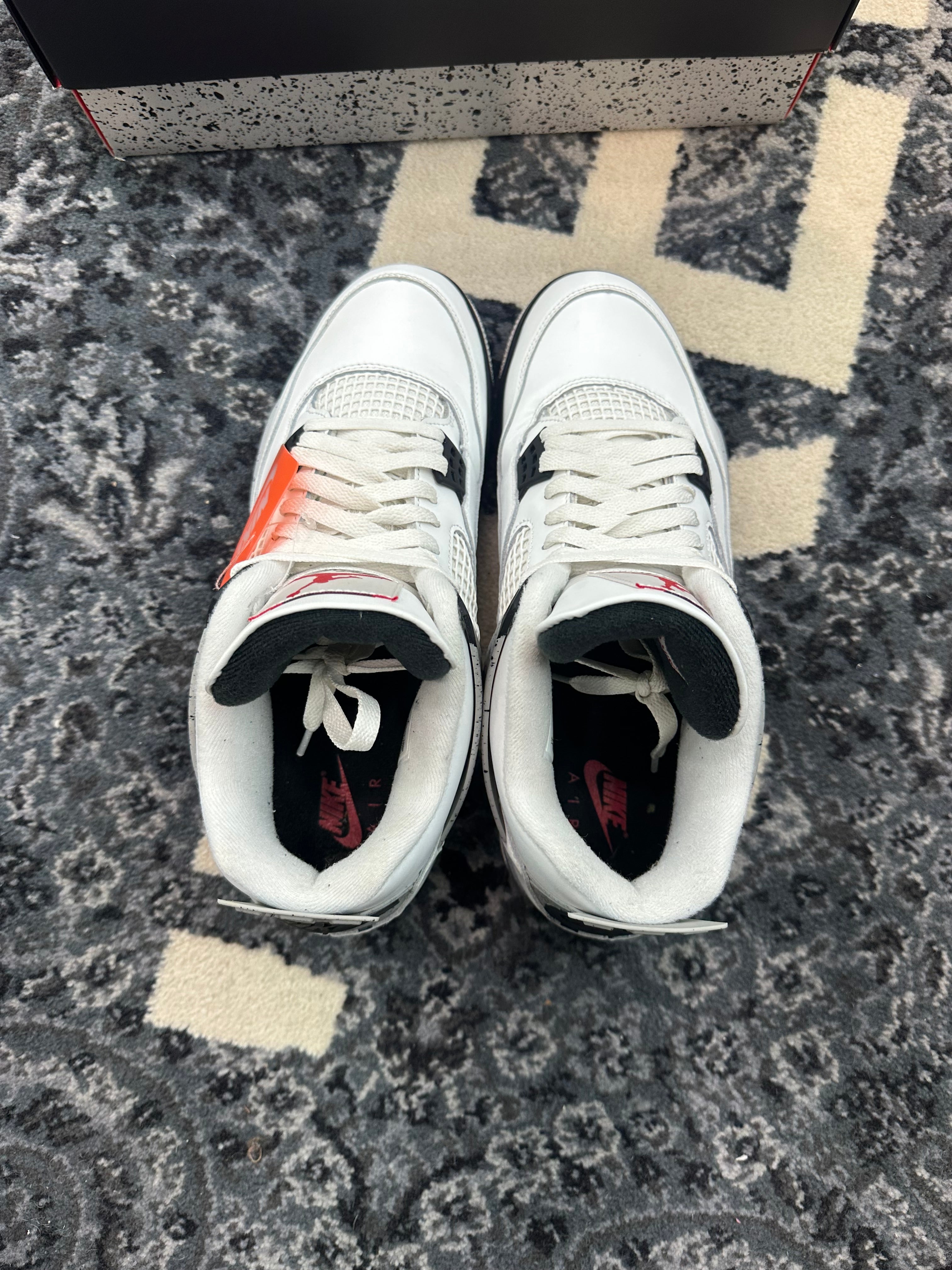 Jordan 4 “White Cement”