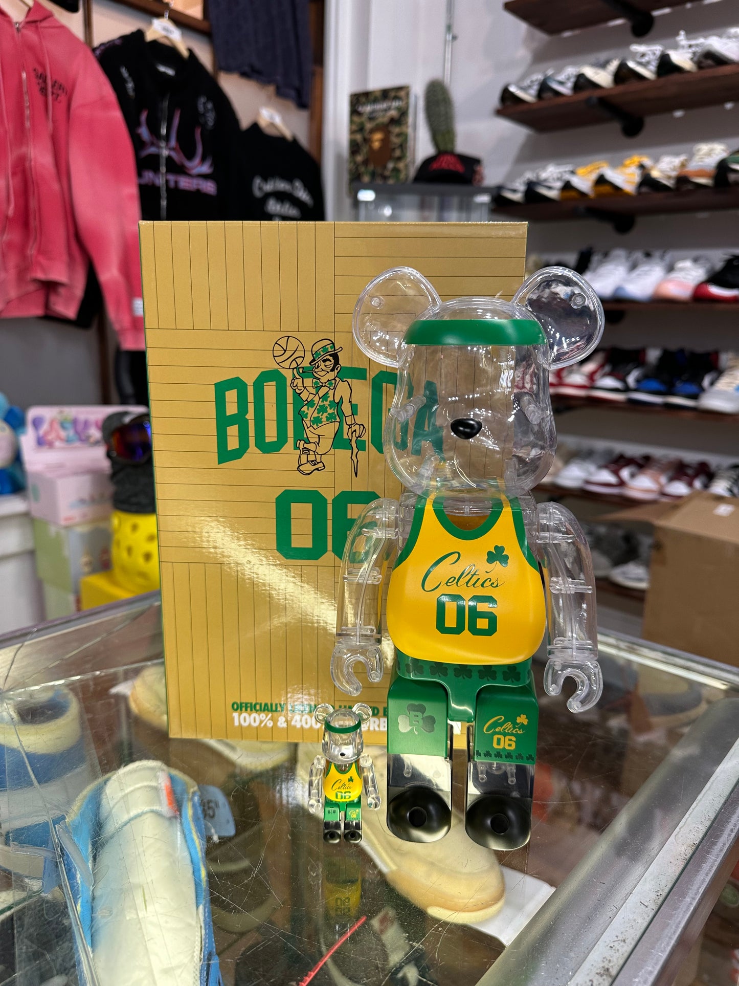 Bearbrick 400% & 100% “Boston Celtics”