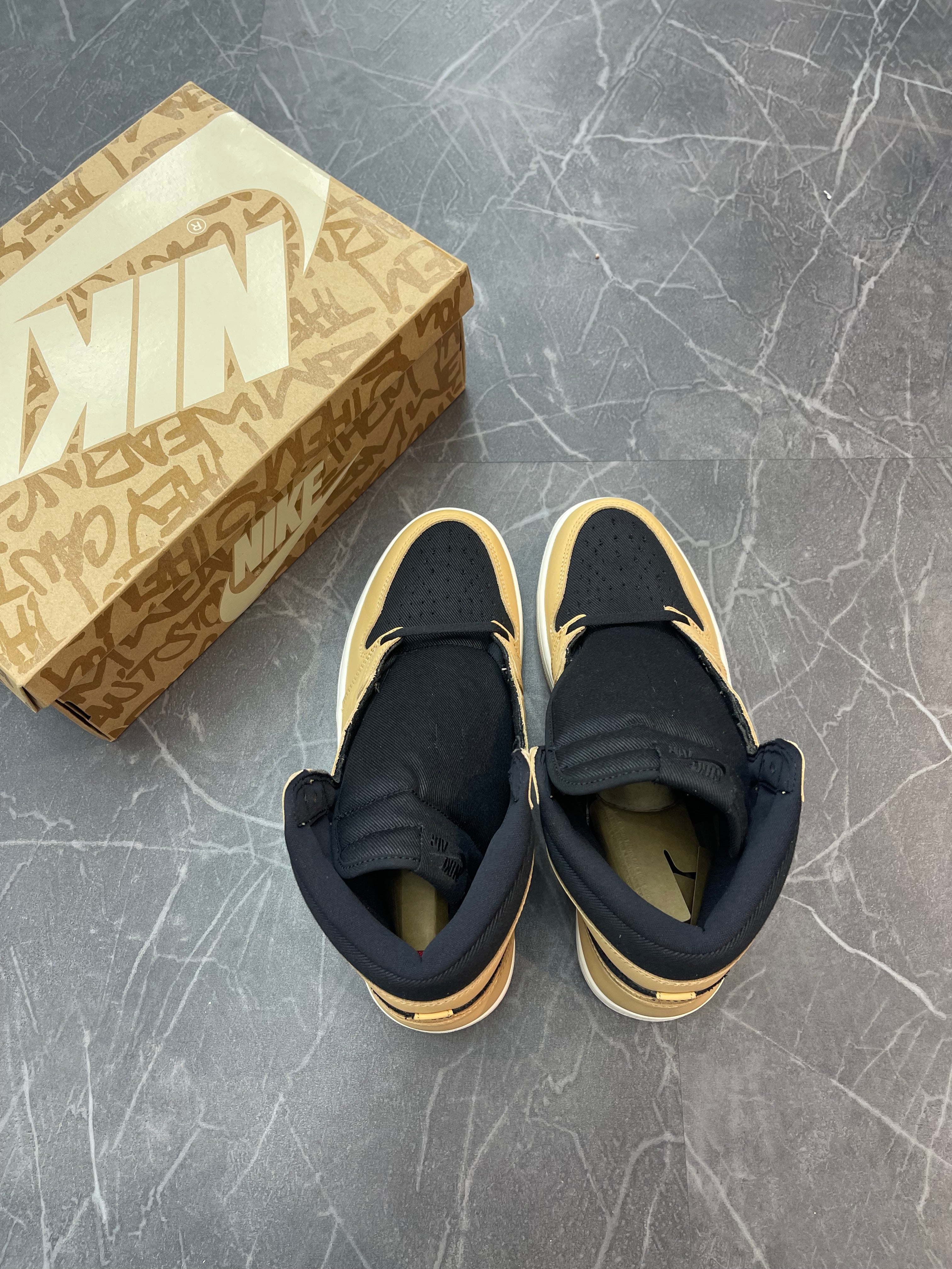 Jordan 1 High “Heirloom”