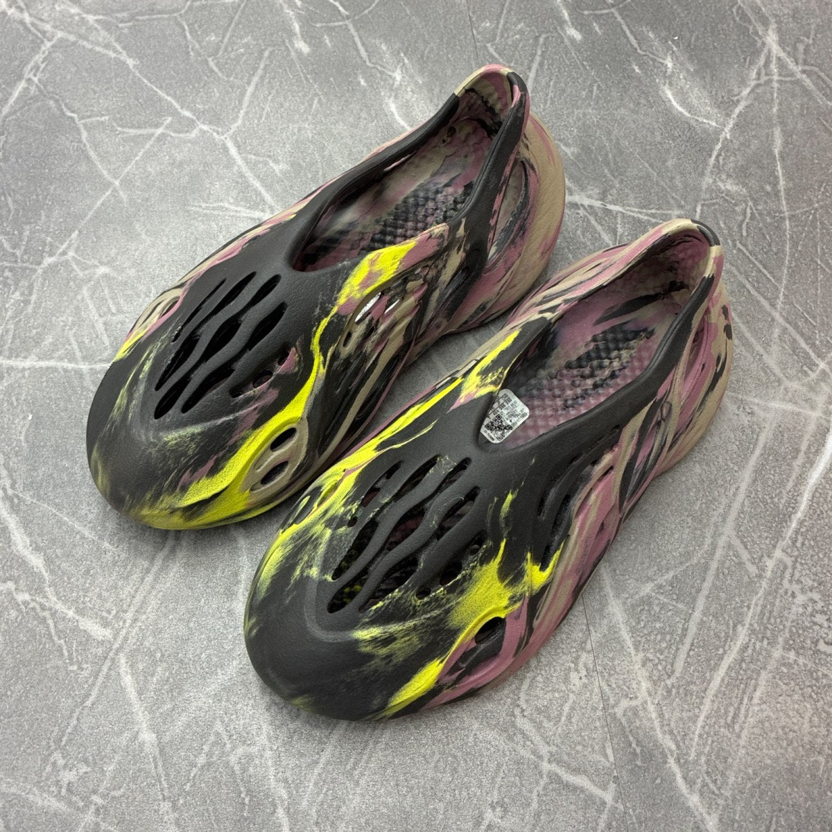 adidas Yeezy Foam RNR MX Carbon - Image 3