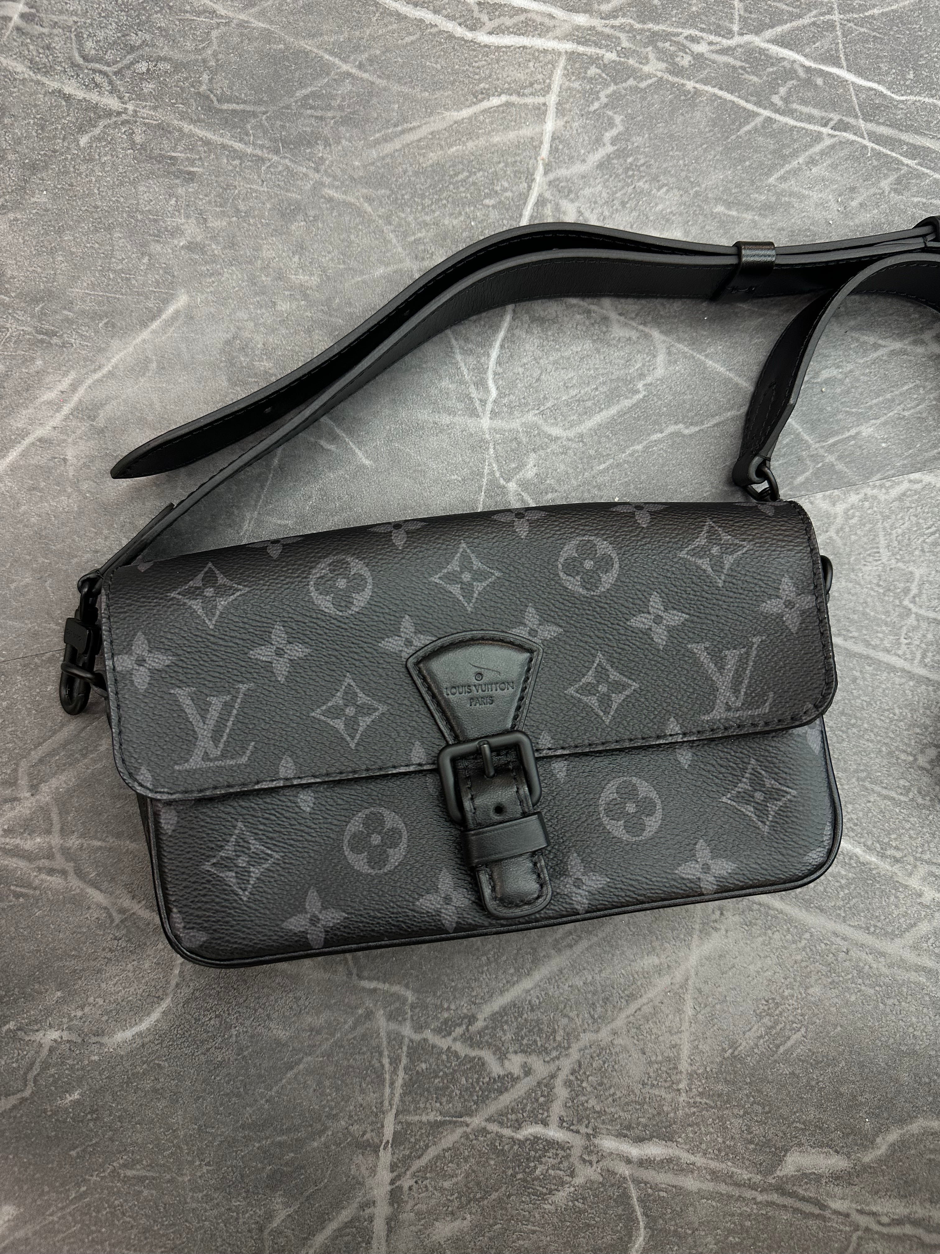 Louis Vuitton Montsouris Wearable Wallet