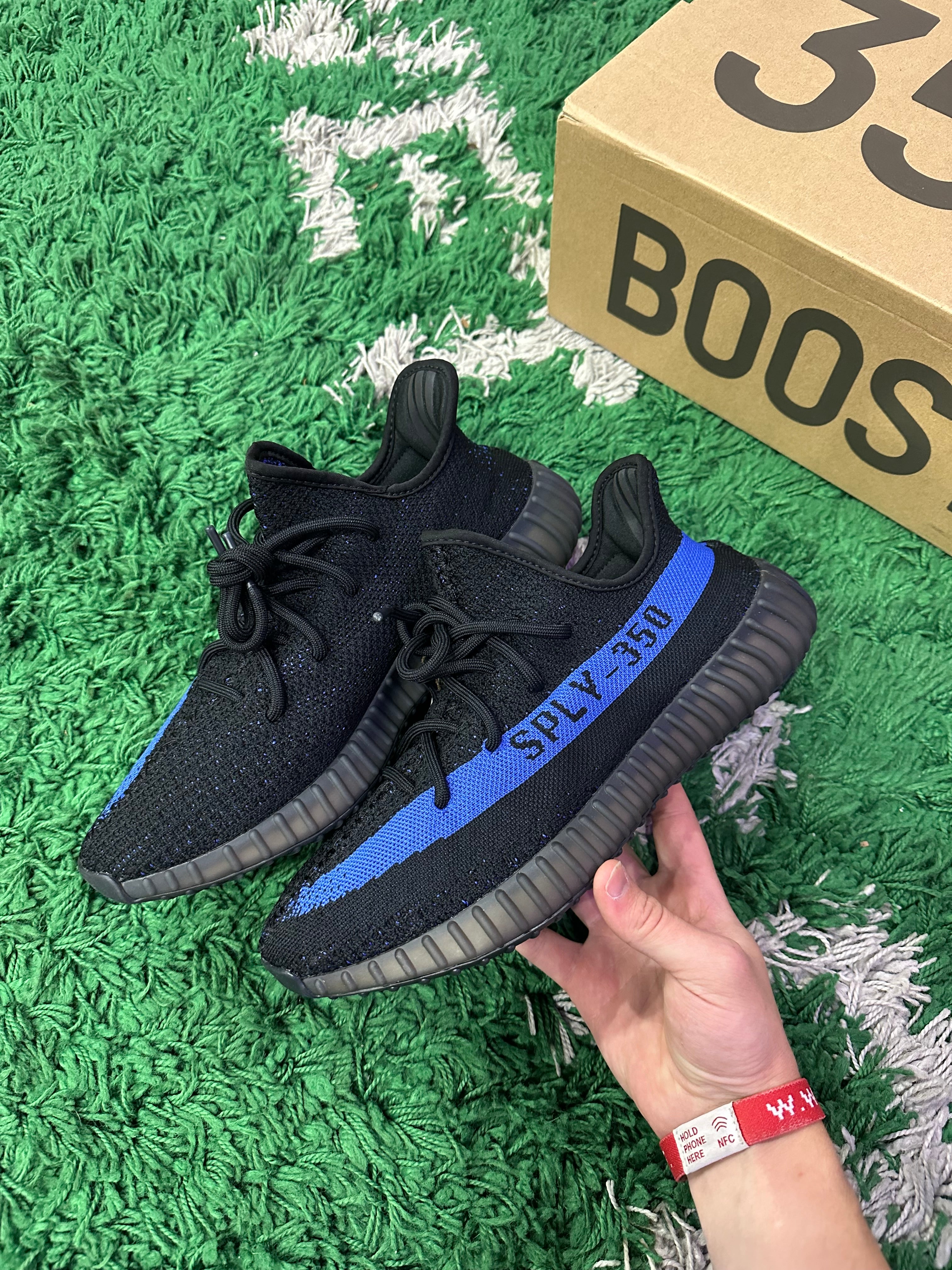 Yeezy Boost 350 “Dazzling Blue”