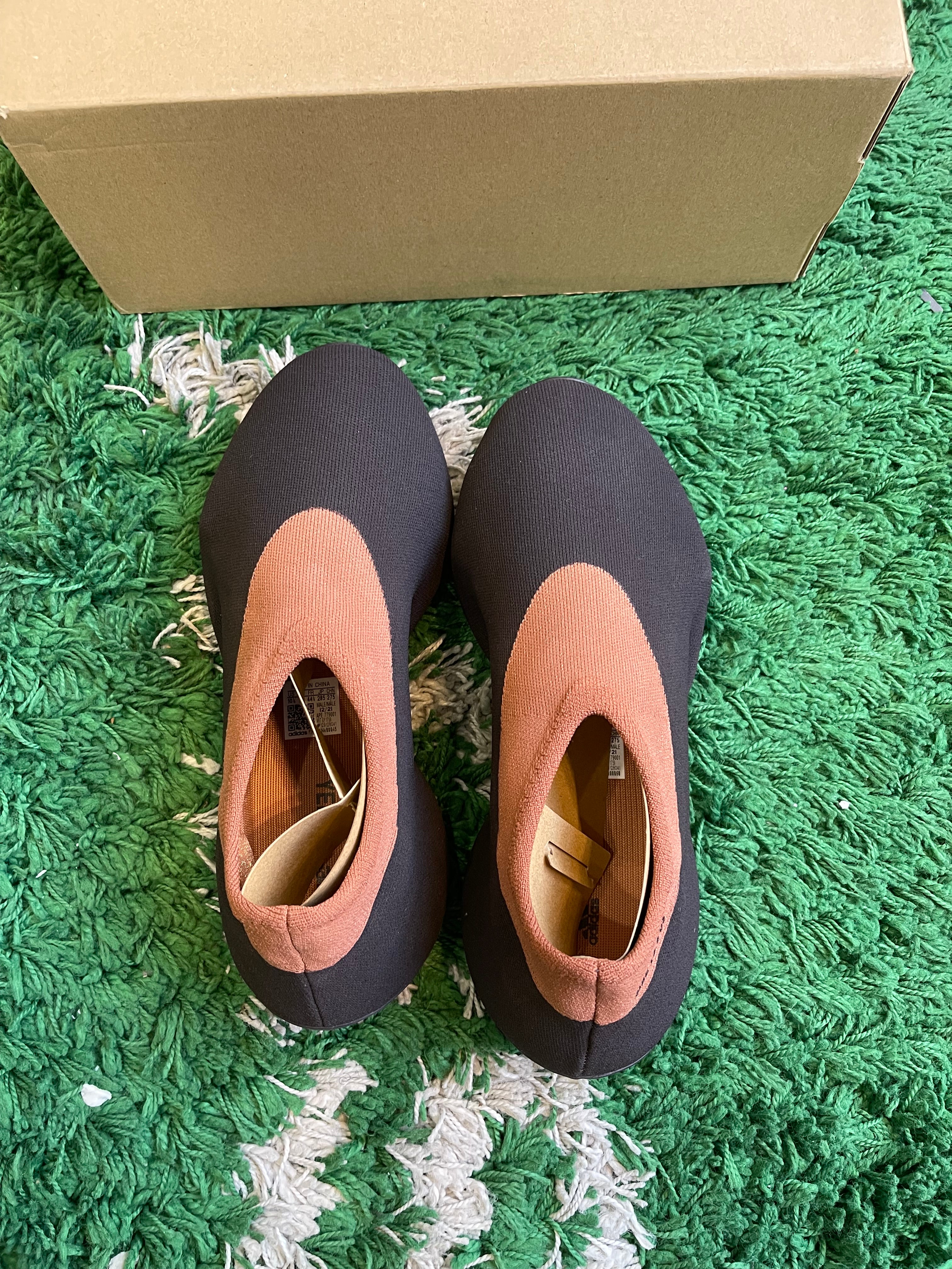 Yeezy Knit RNR “Stone Carbon”