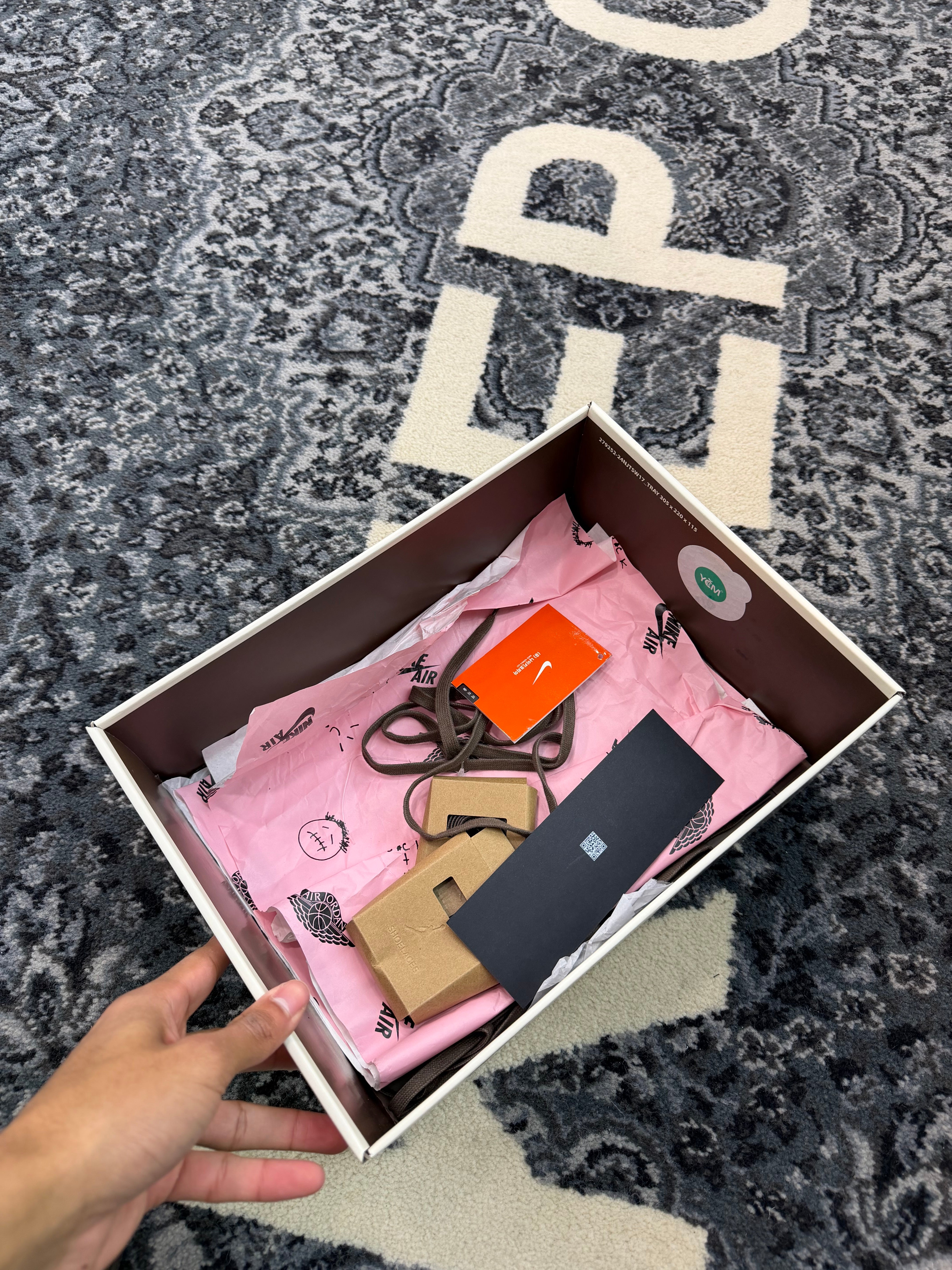 Jordan 1 Low x Travis Scott “Velvet Brown”