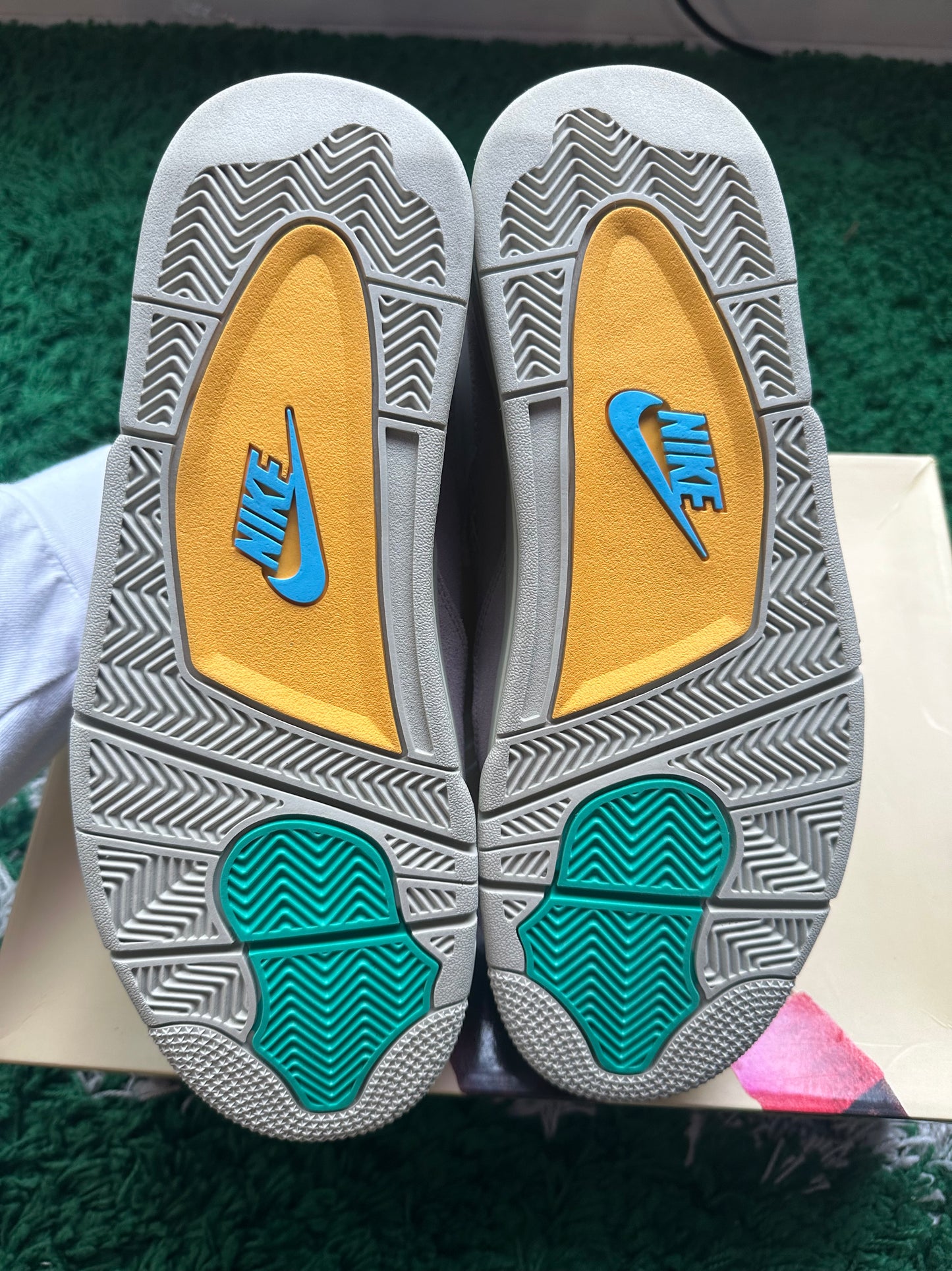 Jordan 4 Union “Tuape Haze”