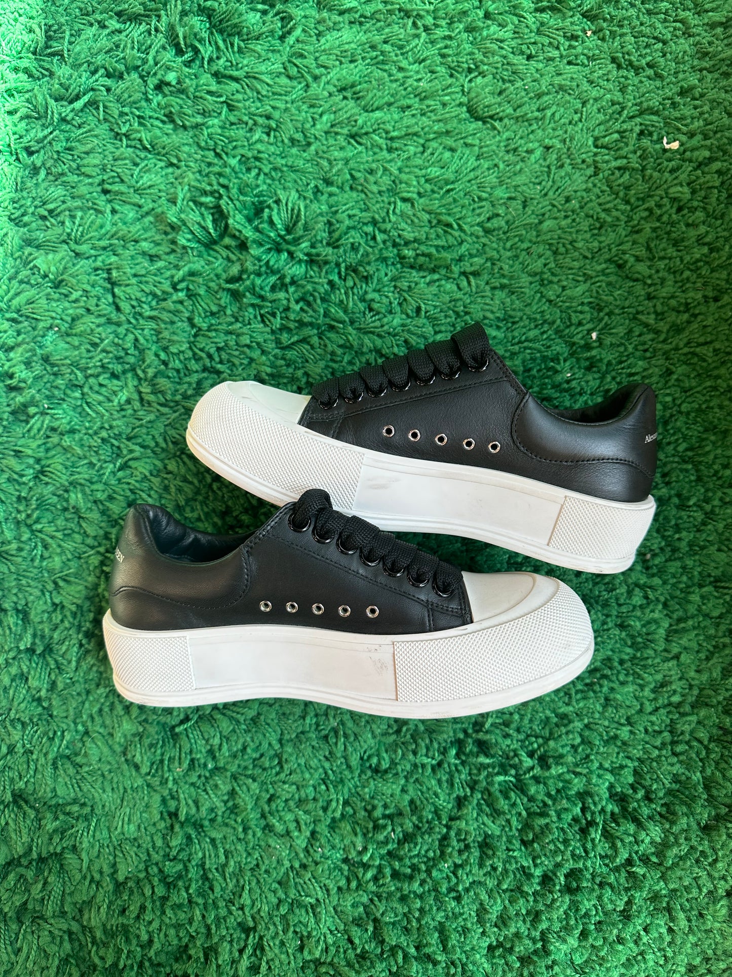 Alexander Mcqueen Low “Black White”