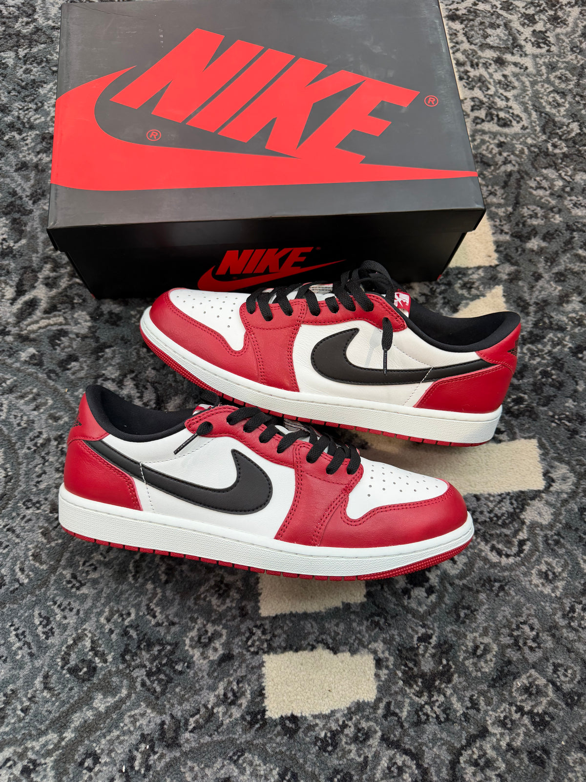 Jordan 1 Low “Chicago”