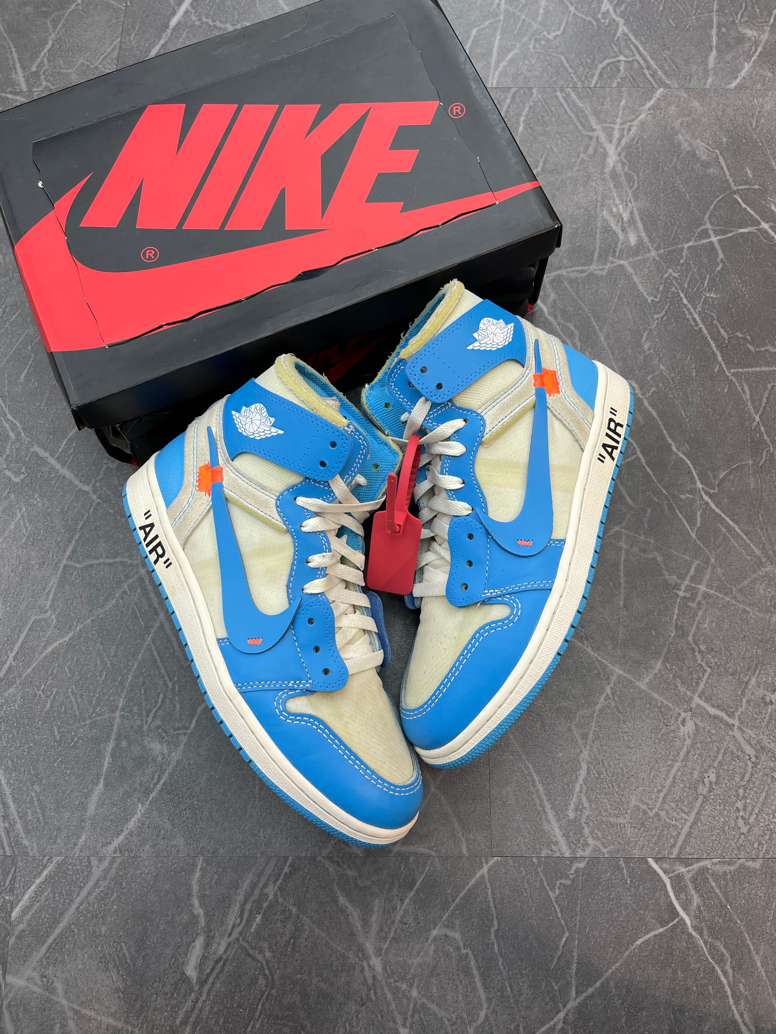Jordan 1 High X Off White “UNC”