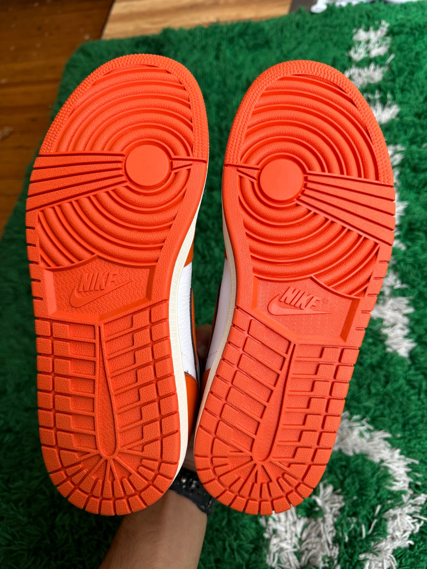Jordan 1 High “Starfish”