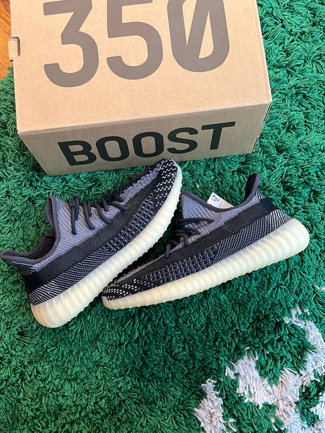 Yeezy 350 V2 “Carbon”