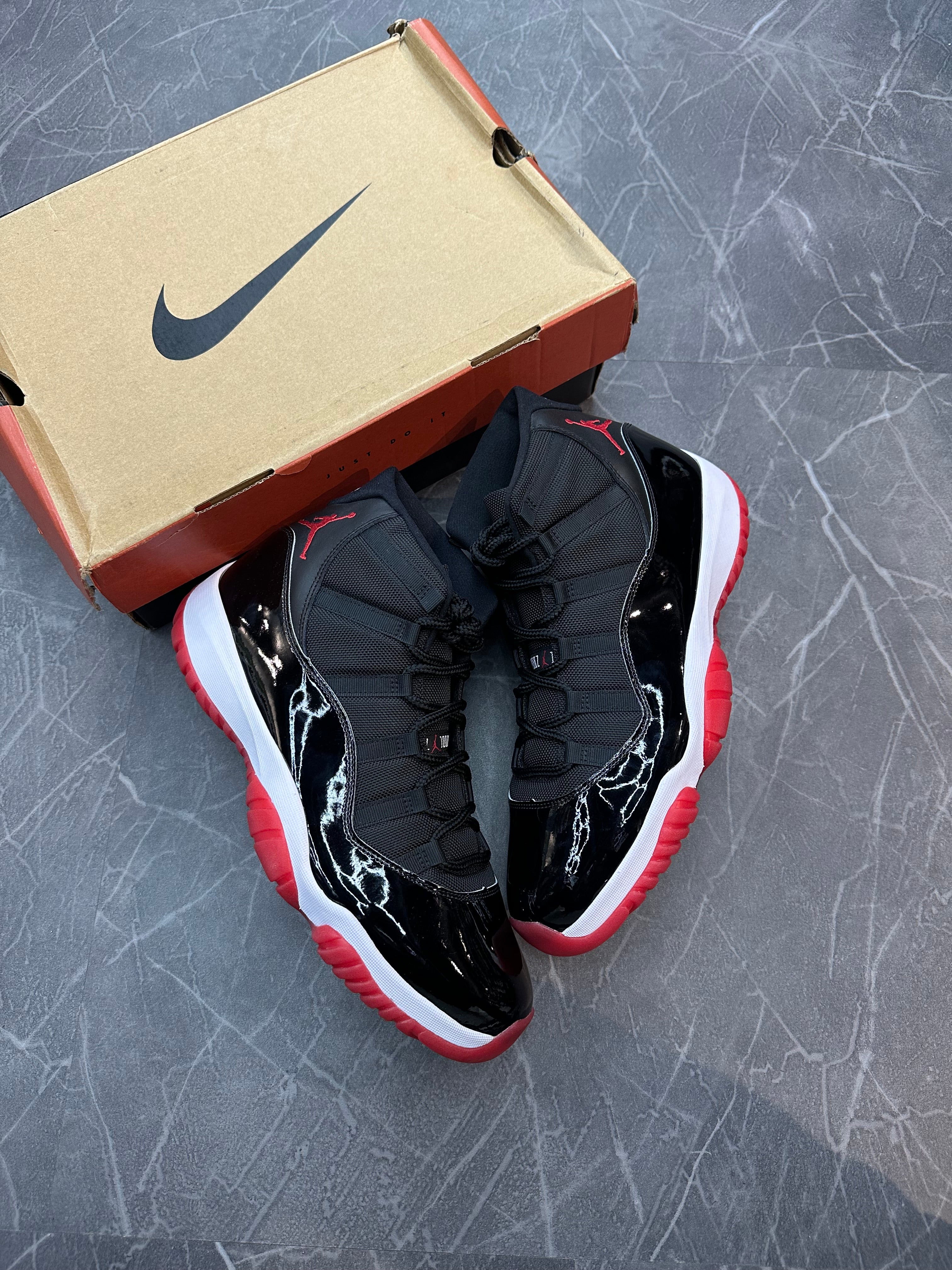 Jordan 11 “Playoff Bred” (2019)