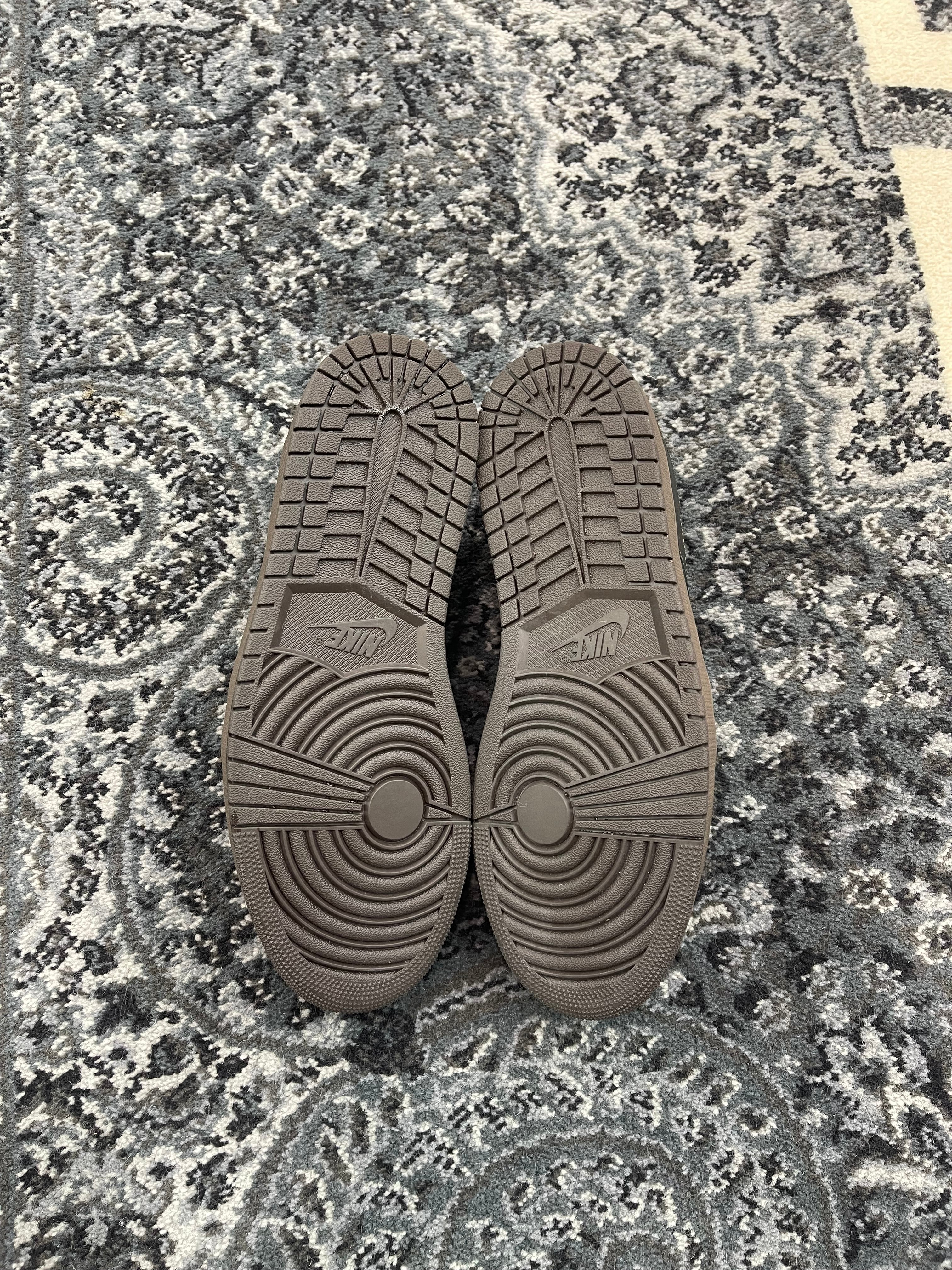 Jordan 1 Low x Travis Scott “Velvet Brown”