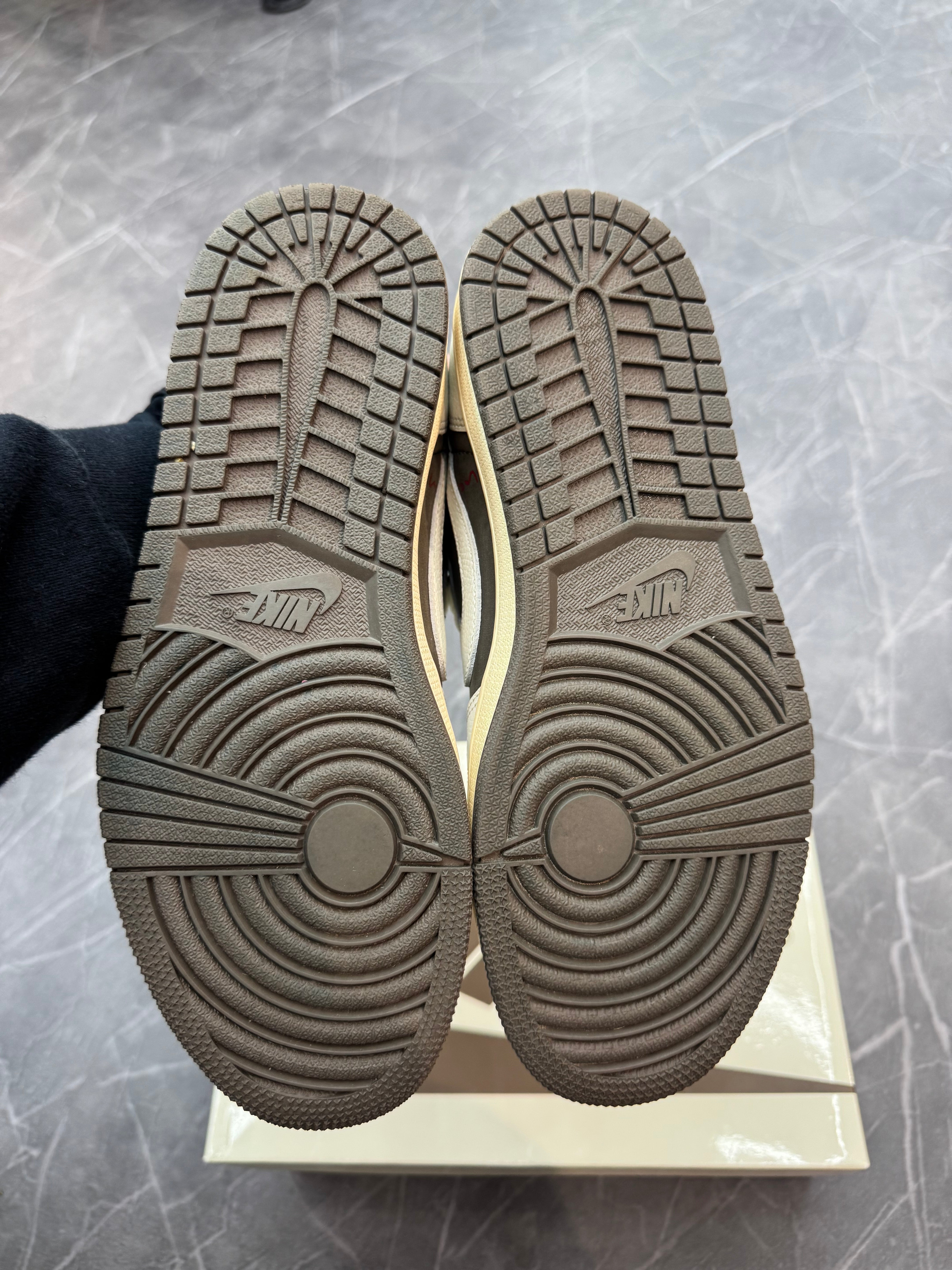 Jordan 1 Low Travis Scott Reverse Mocha