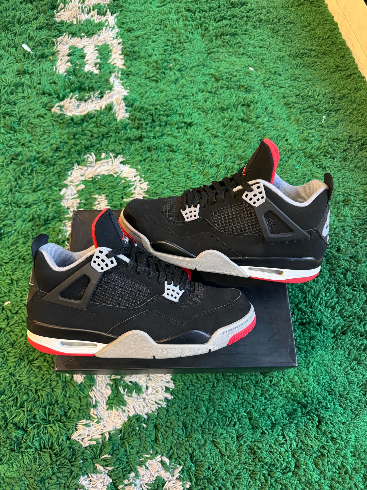 Jordan 4 “Bred”
