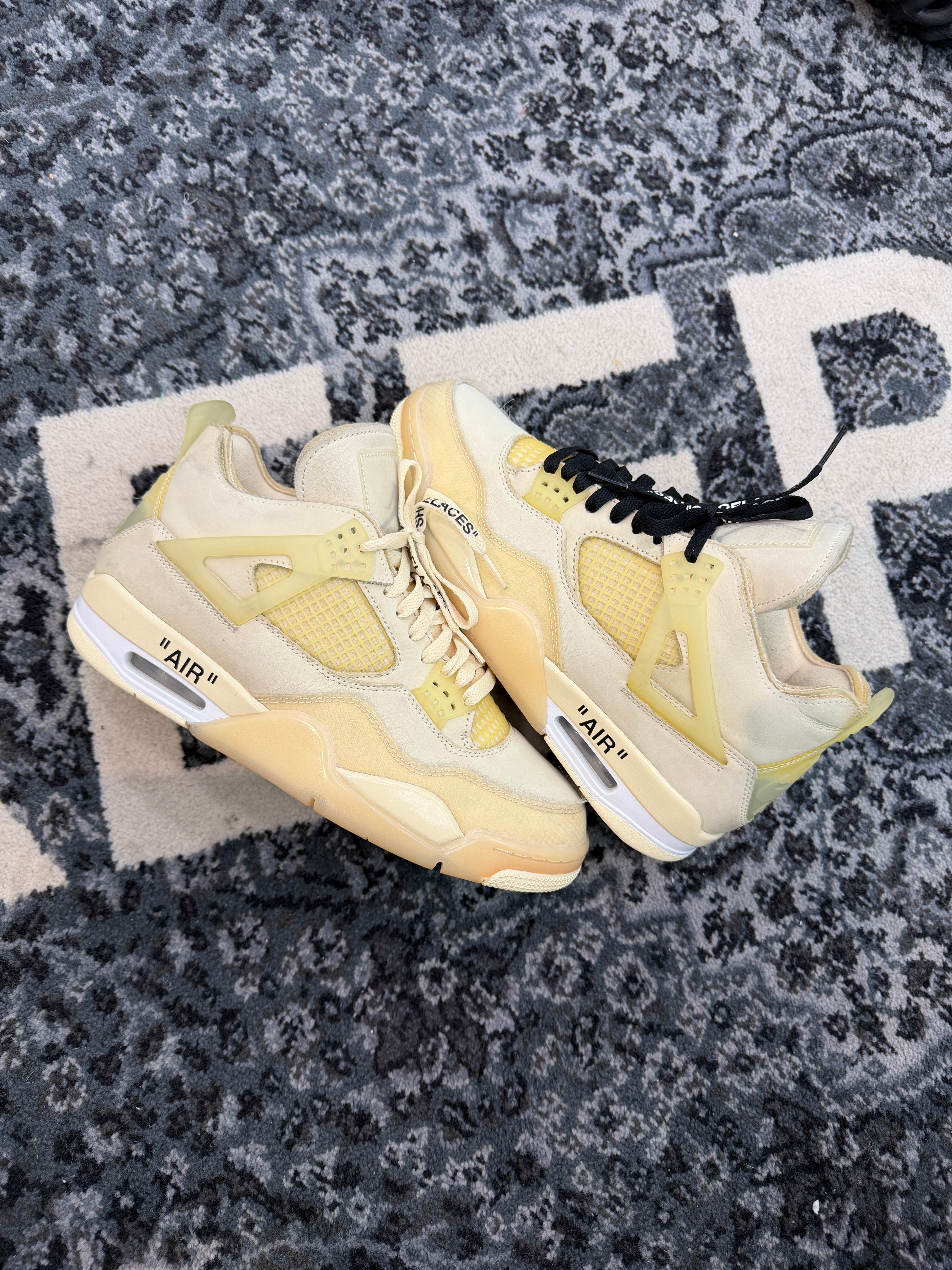 Jordan 4 x Off-White “Sail”