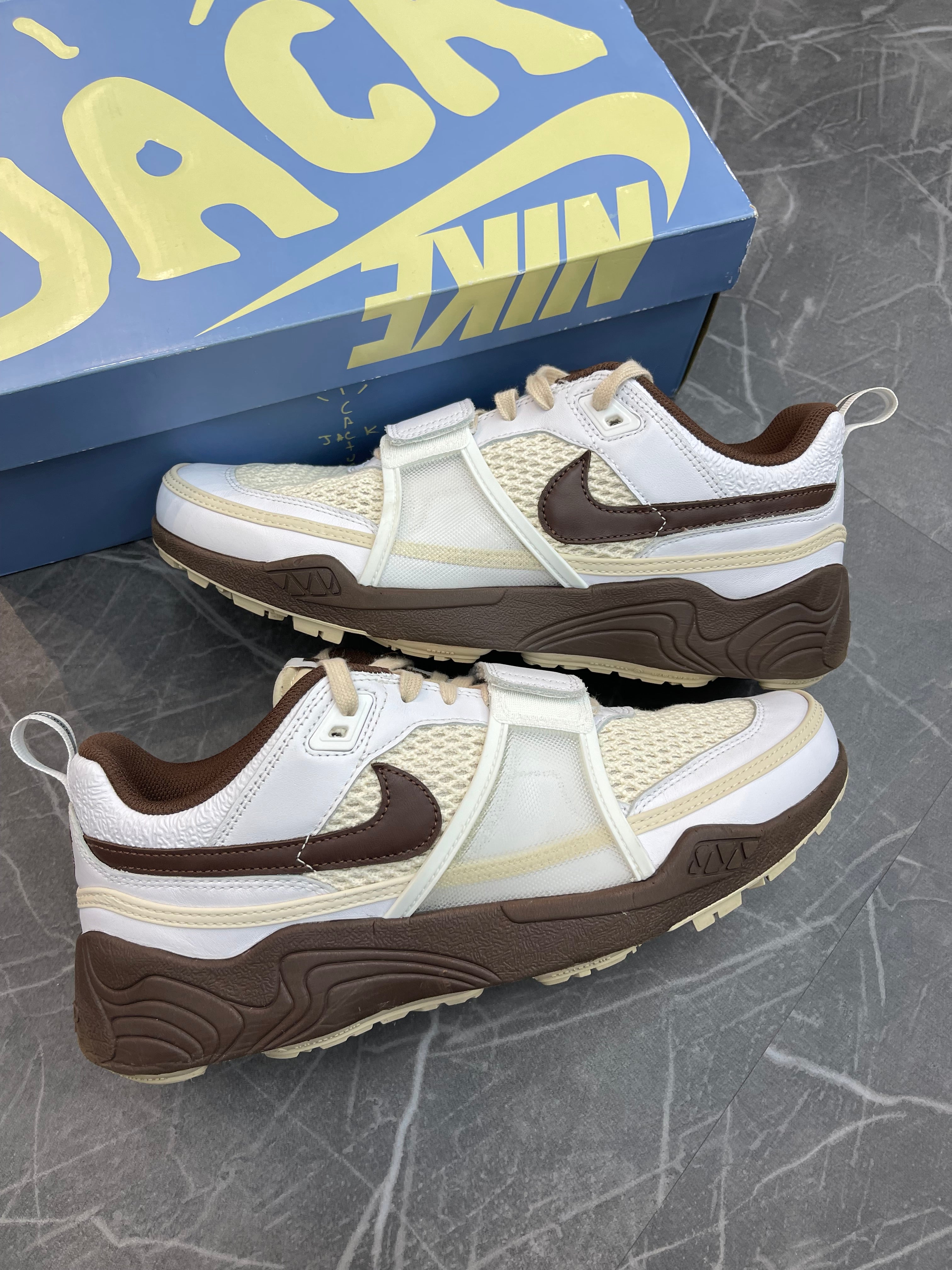 Nike x Travis Scott Field Jaxx “Light Chocolate”