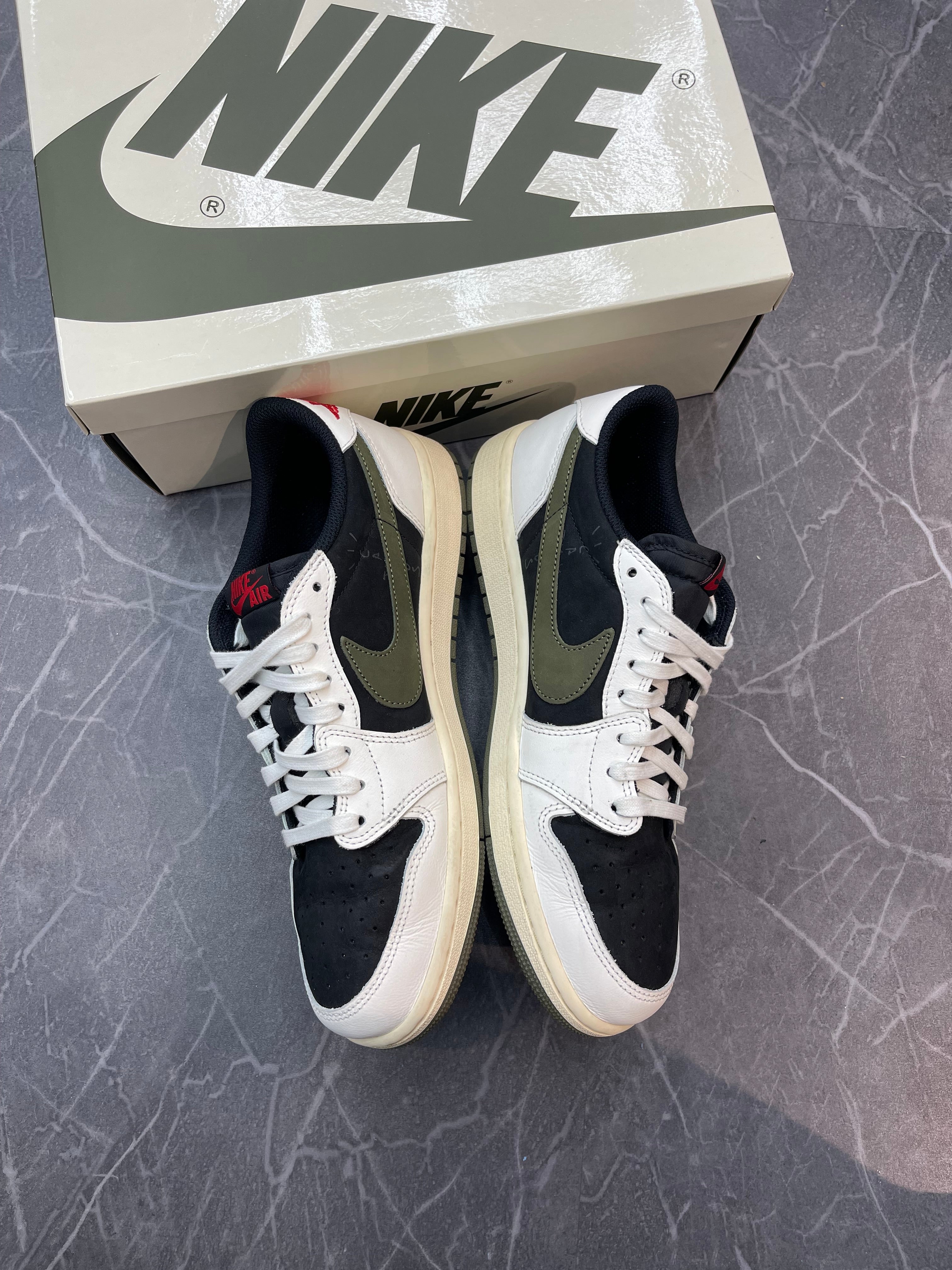 Jordan 1 Low Travis Scott “Olive”