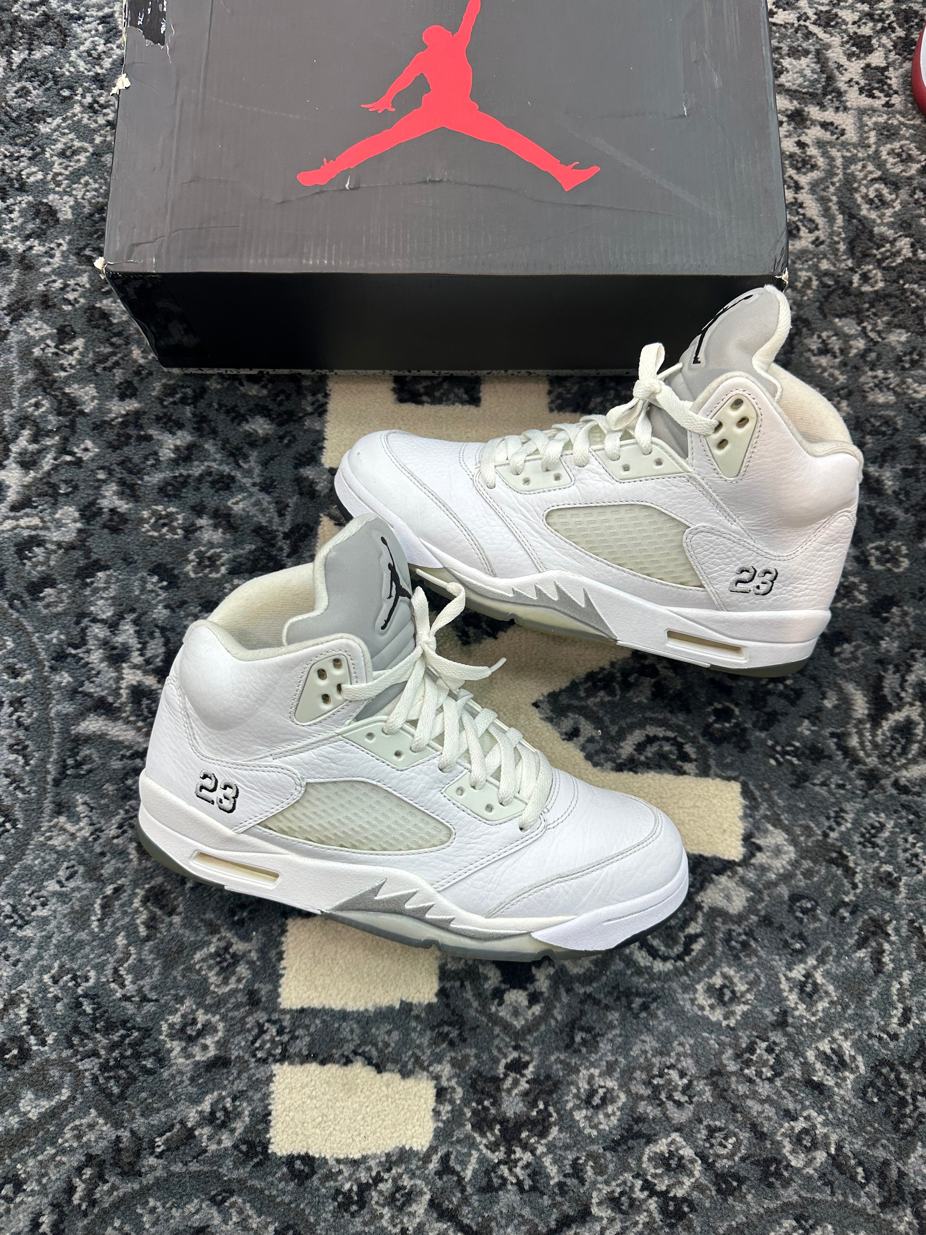 Jordan 5 “White Metallic 2015”
