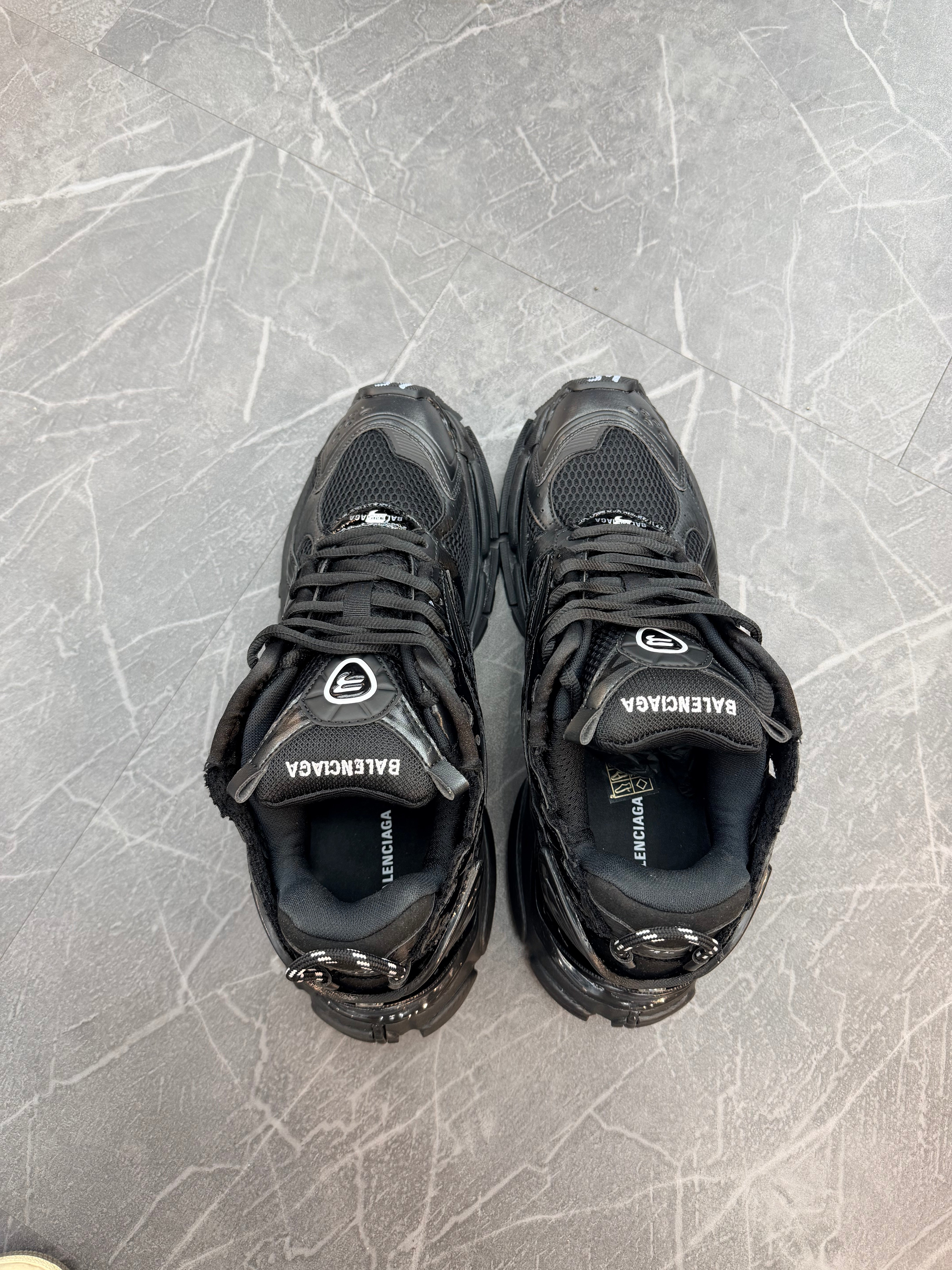 Balenciaga Runner “Black”