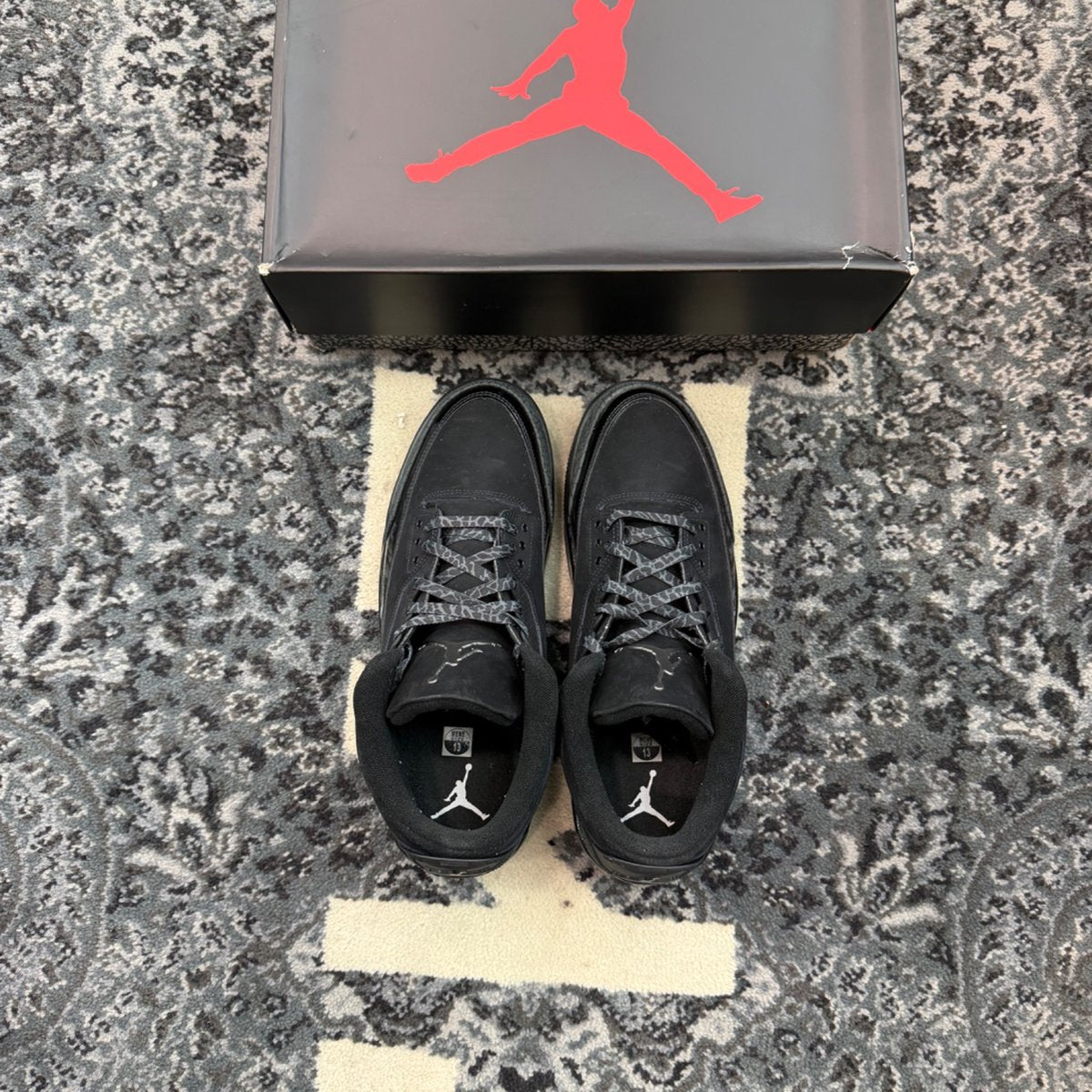 Jordan 3 Retro Black Cat (2025) - side