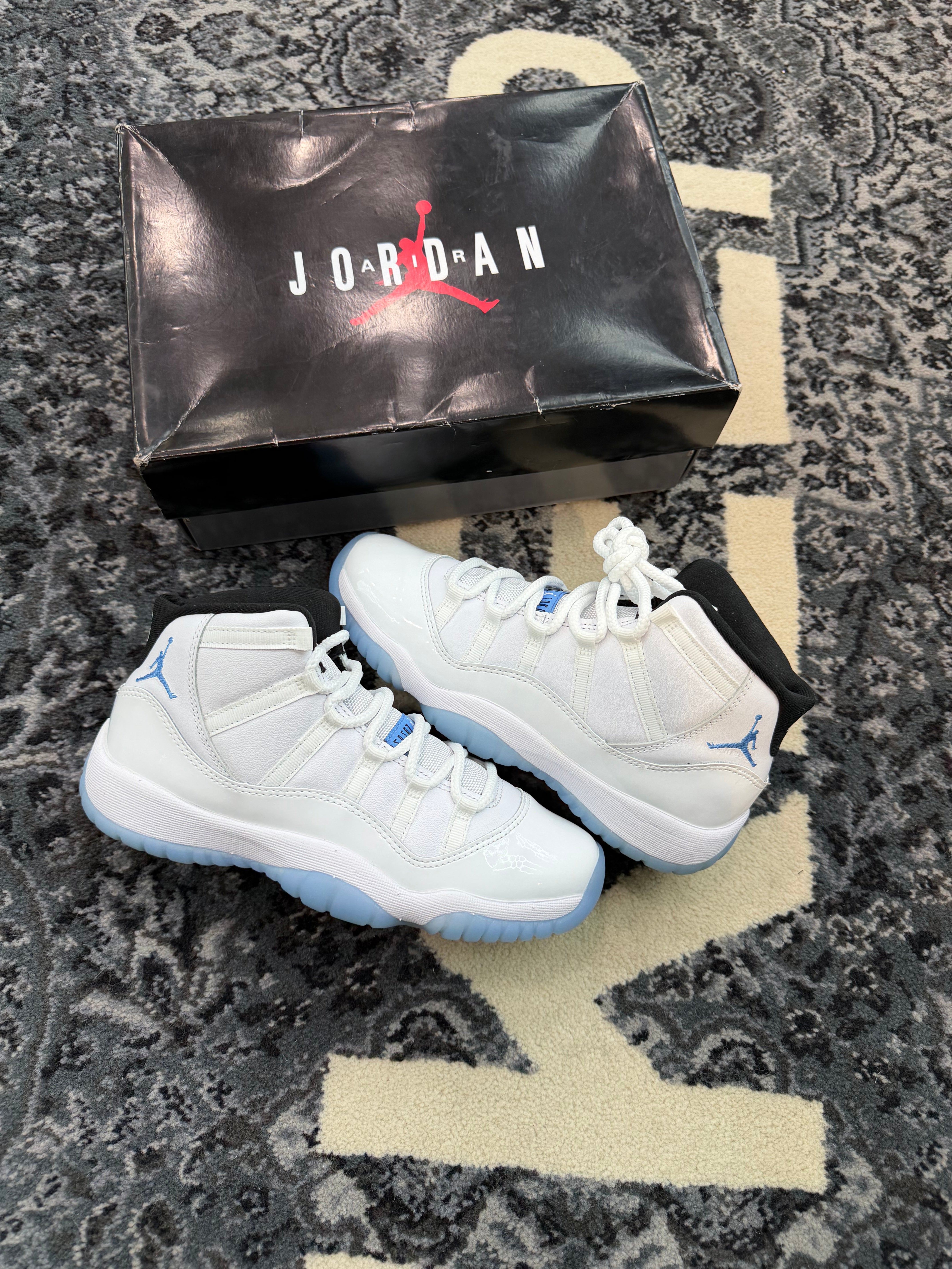 Jordan 11 “Legend Blue”