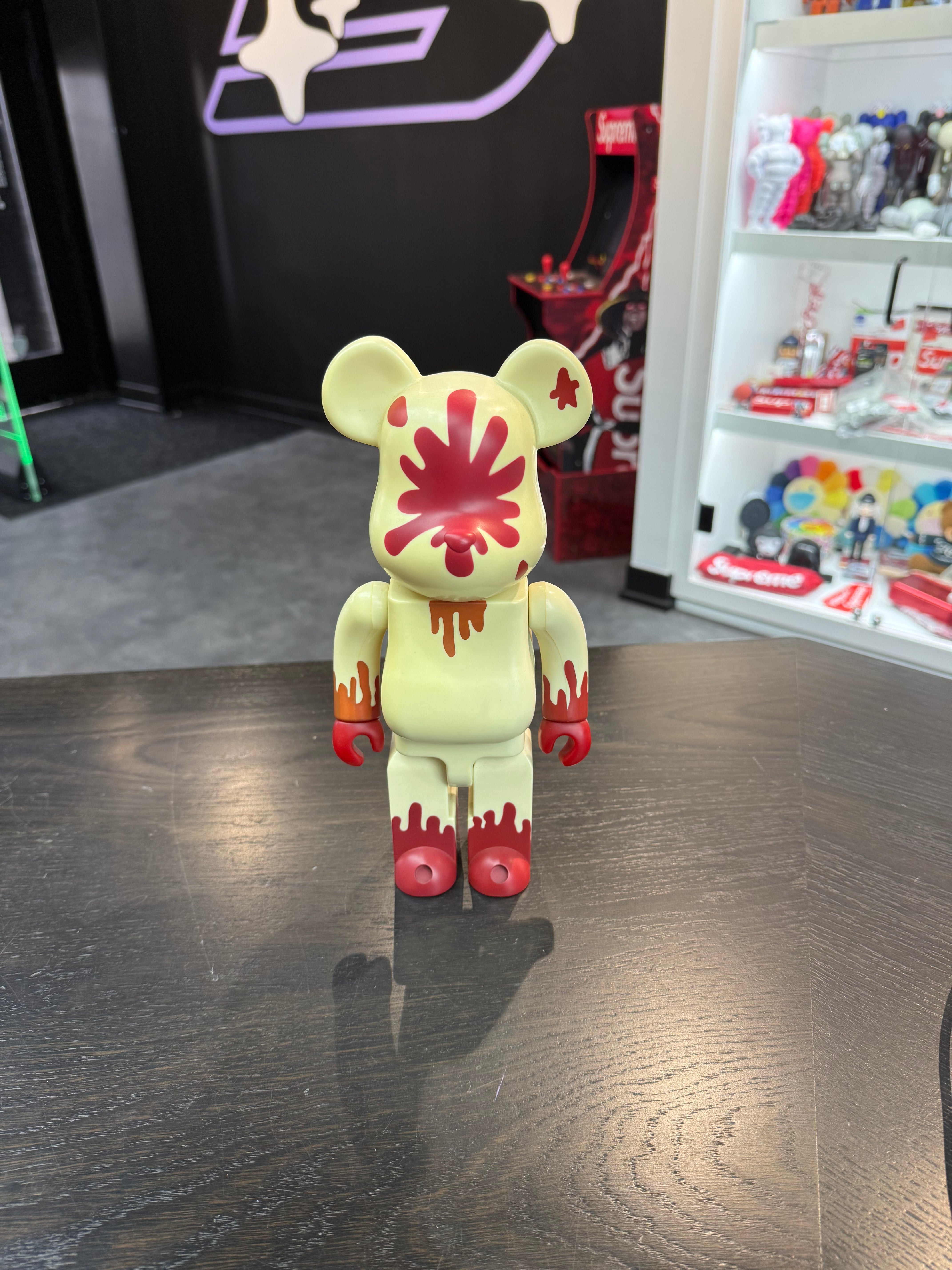 Bearbrick 400% KIMOTO HIROTO Bloody Throat (2003)