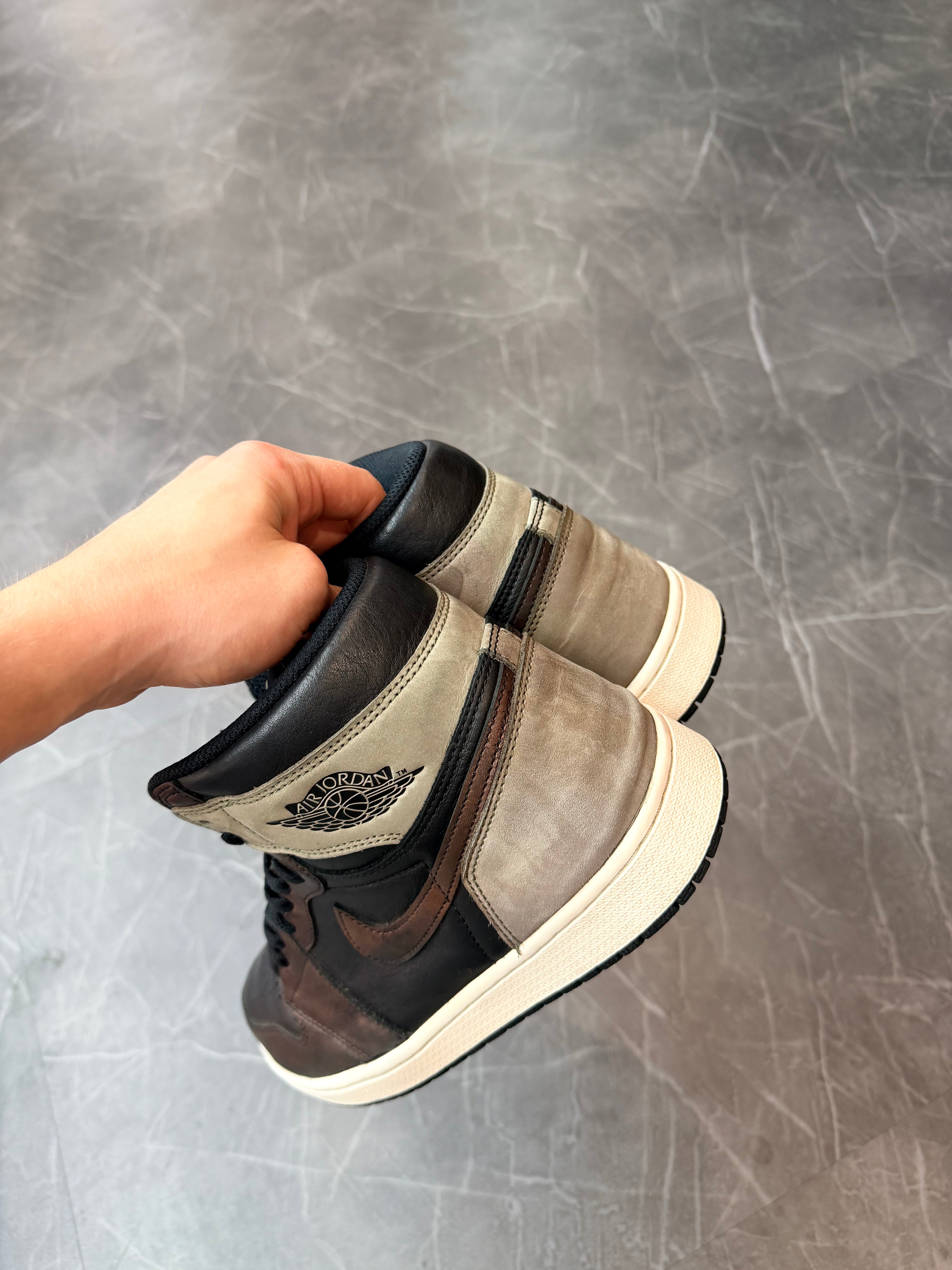 Jordan 1 High “Light Army Rust Patina”