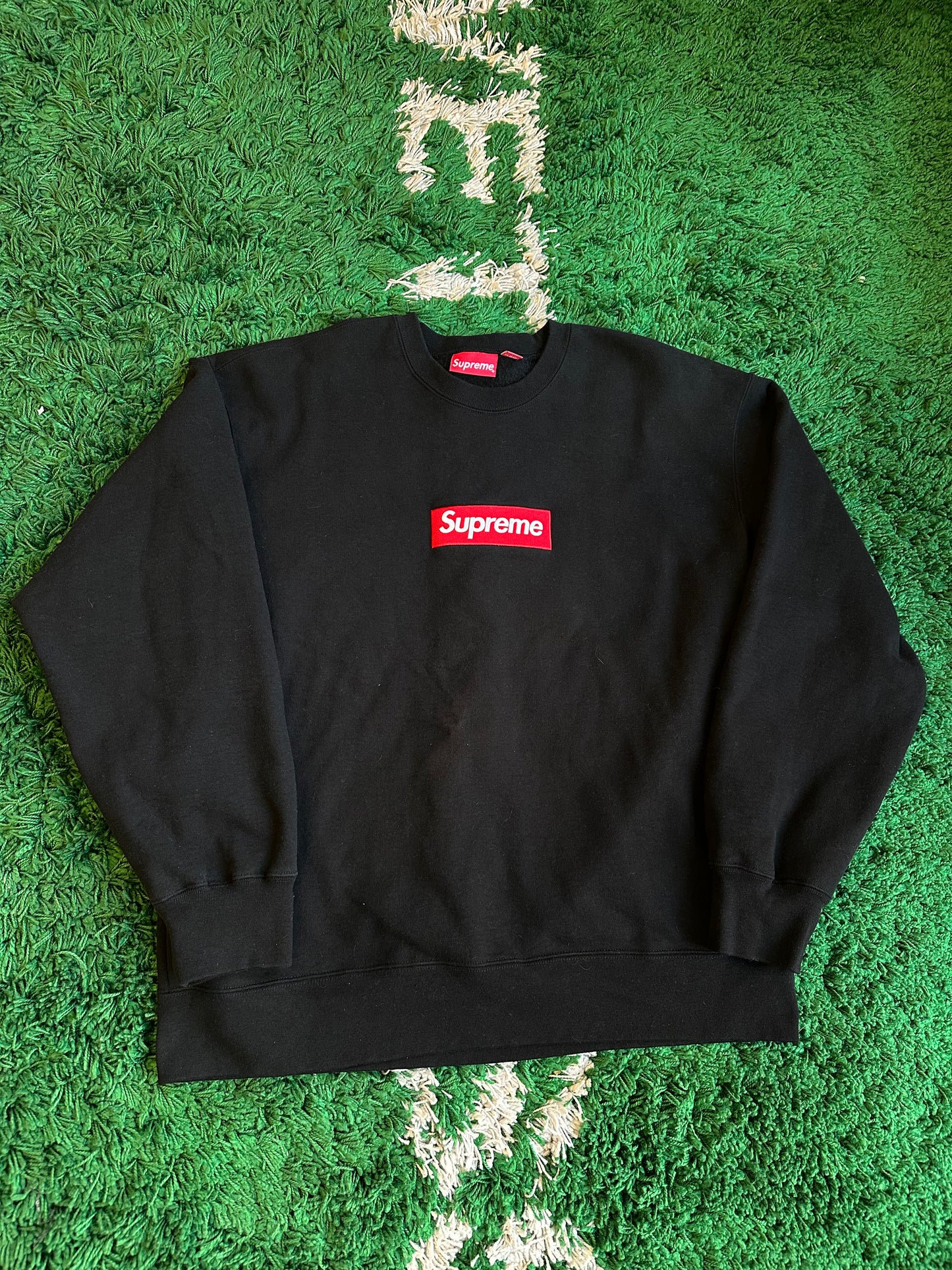 Supreme Crewneck “Box Logo Black” FW22