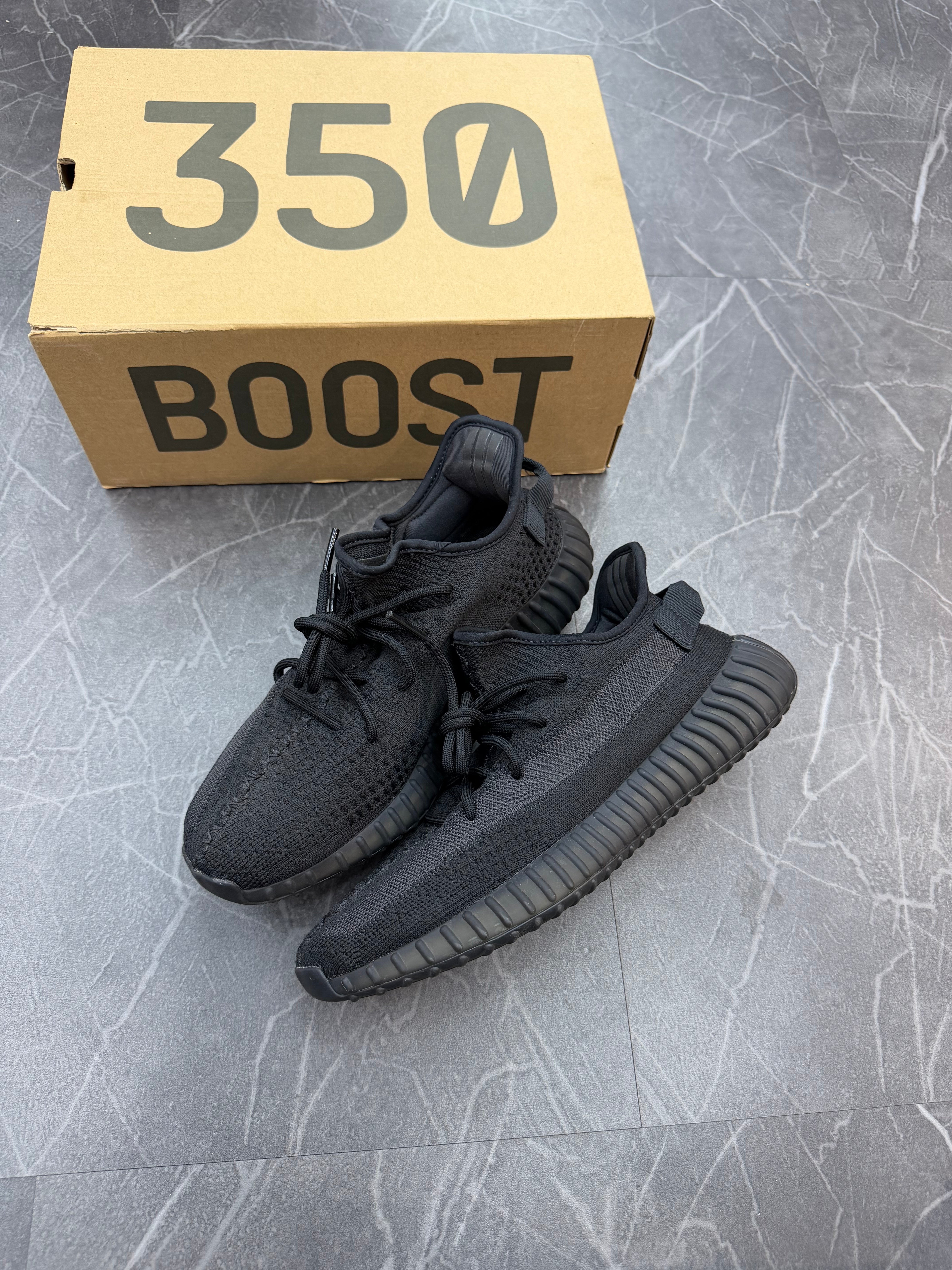 Yeezy 350 “Onyx”