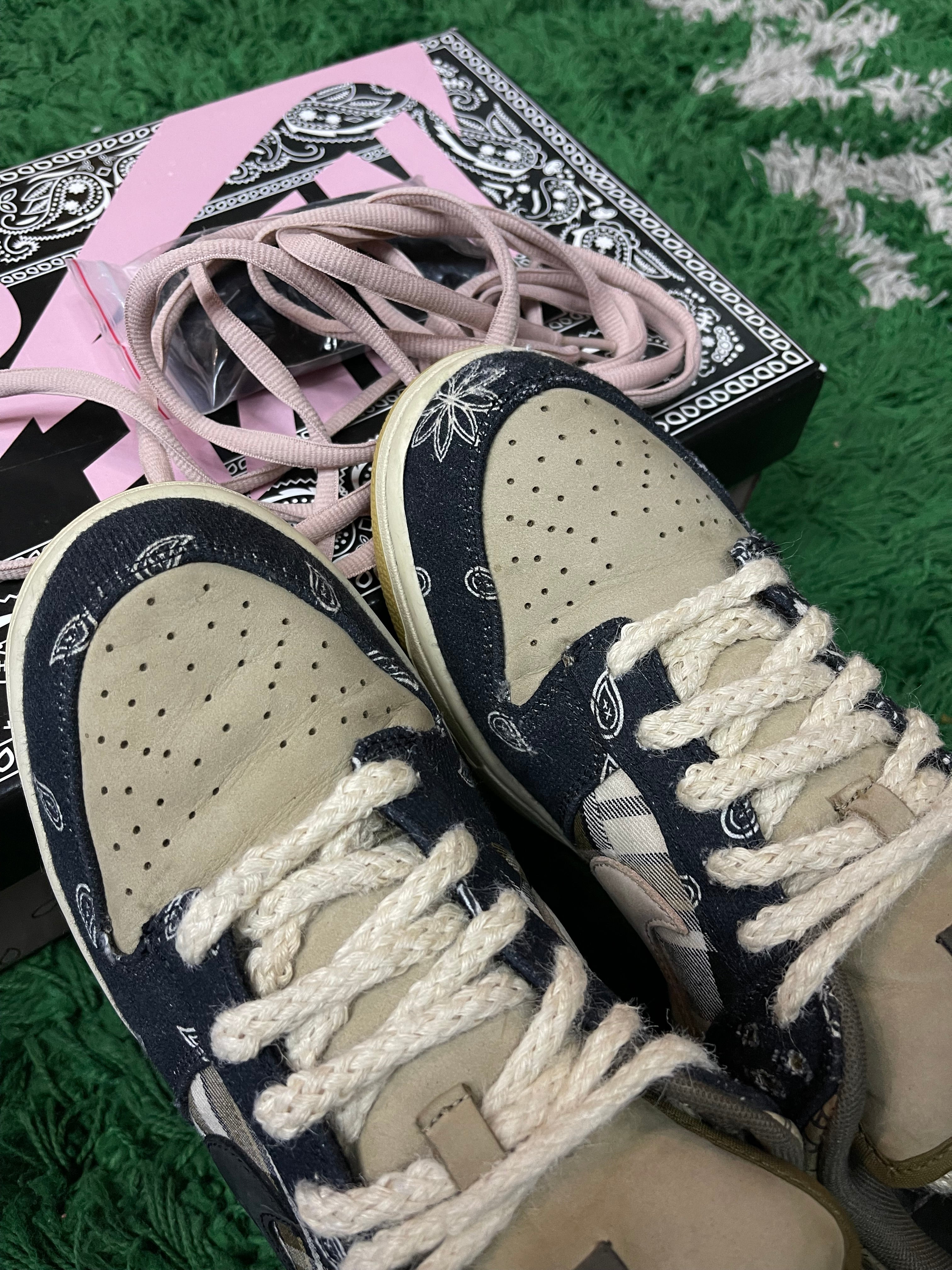Nike Dunk Low SB “Travis Scott Special Box”