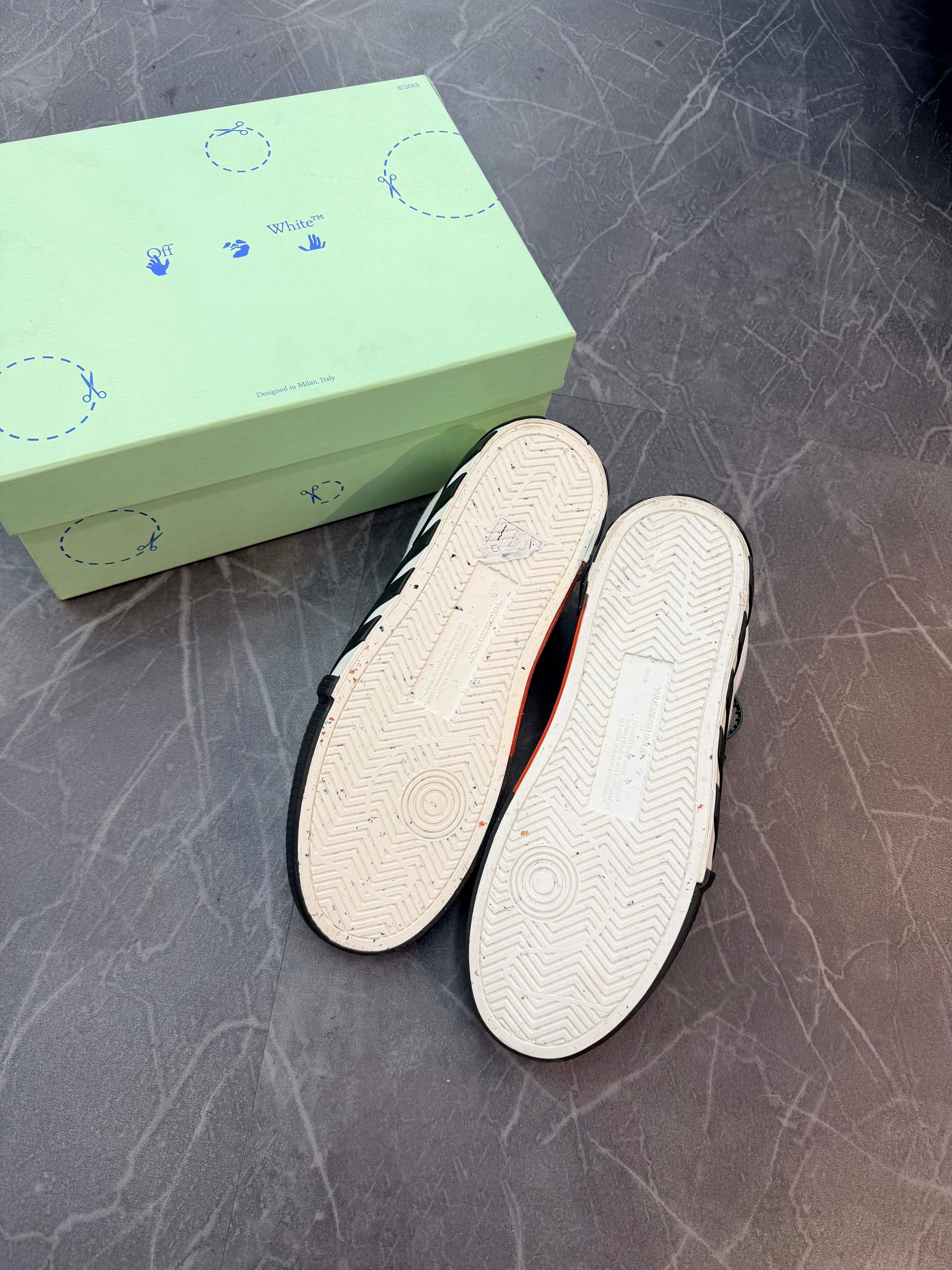 Off-White Vulcanized White