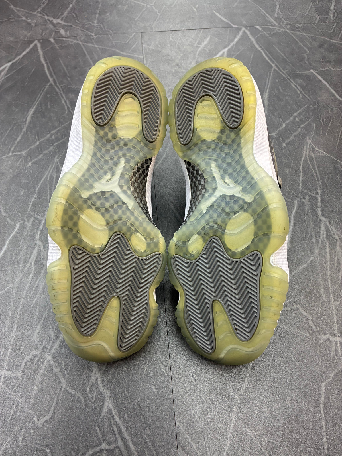 Jordan 11 Low “Cool Grey”