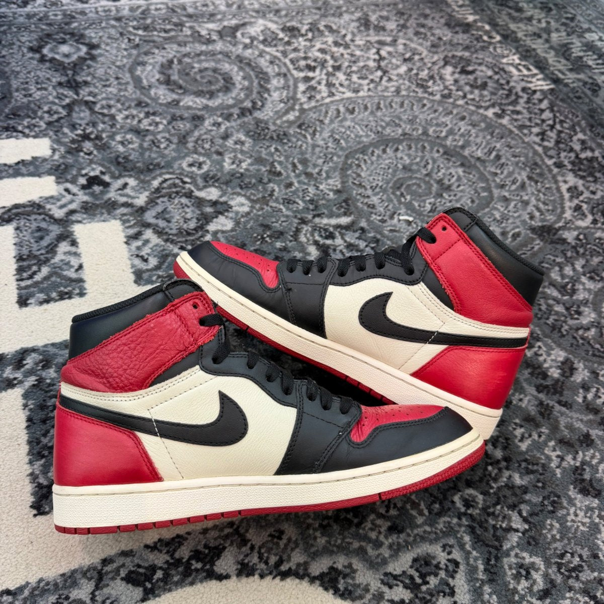 Jordan 1 Retro High Bred Toe - back