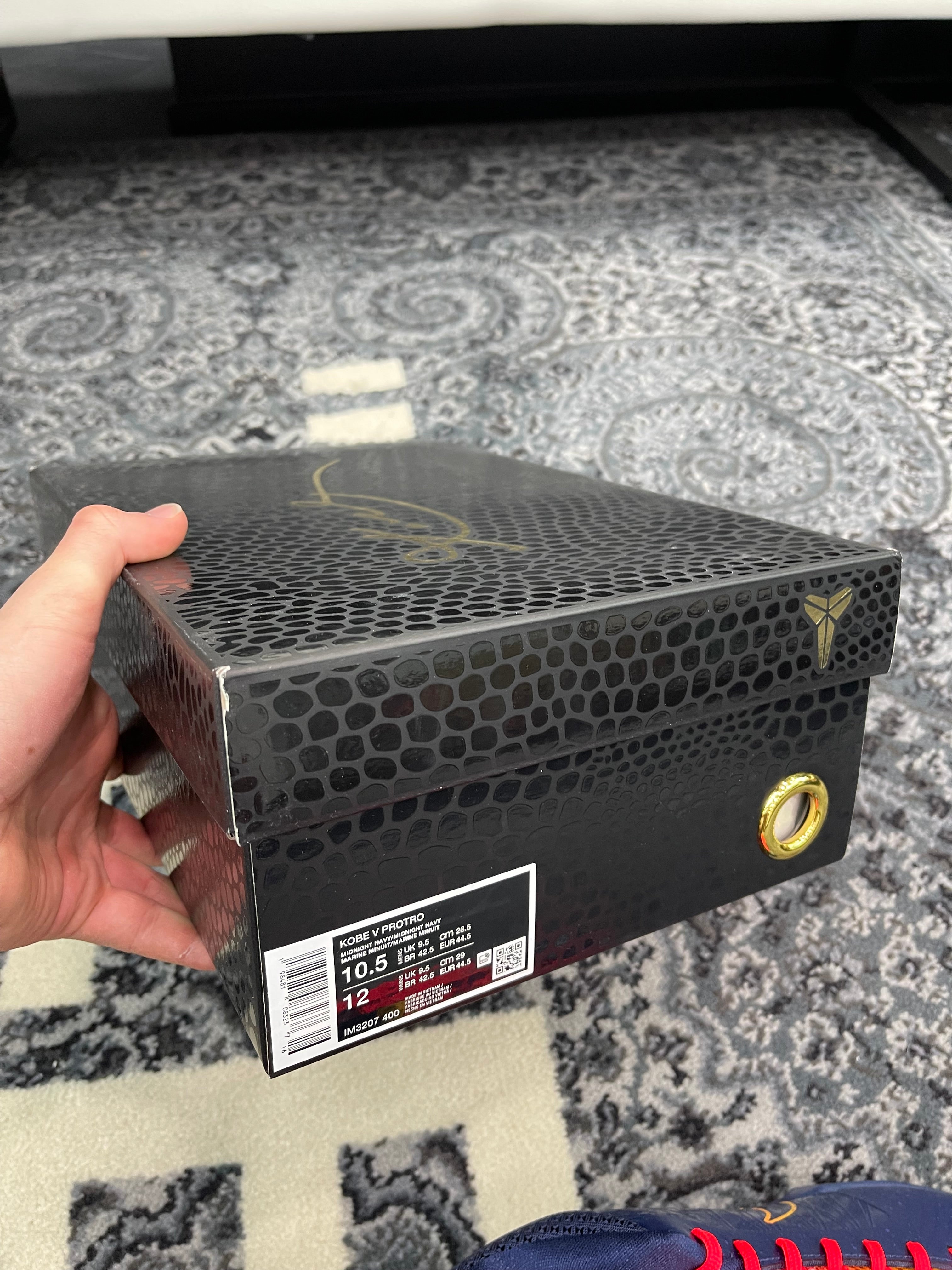 Kobe 5 Protro “Caitlin Clark”