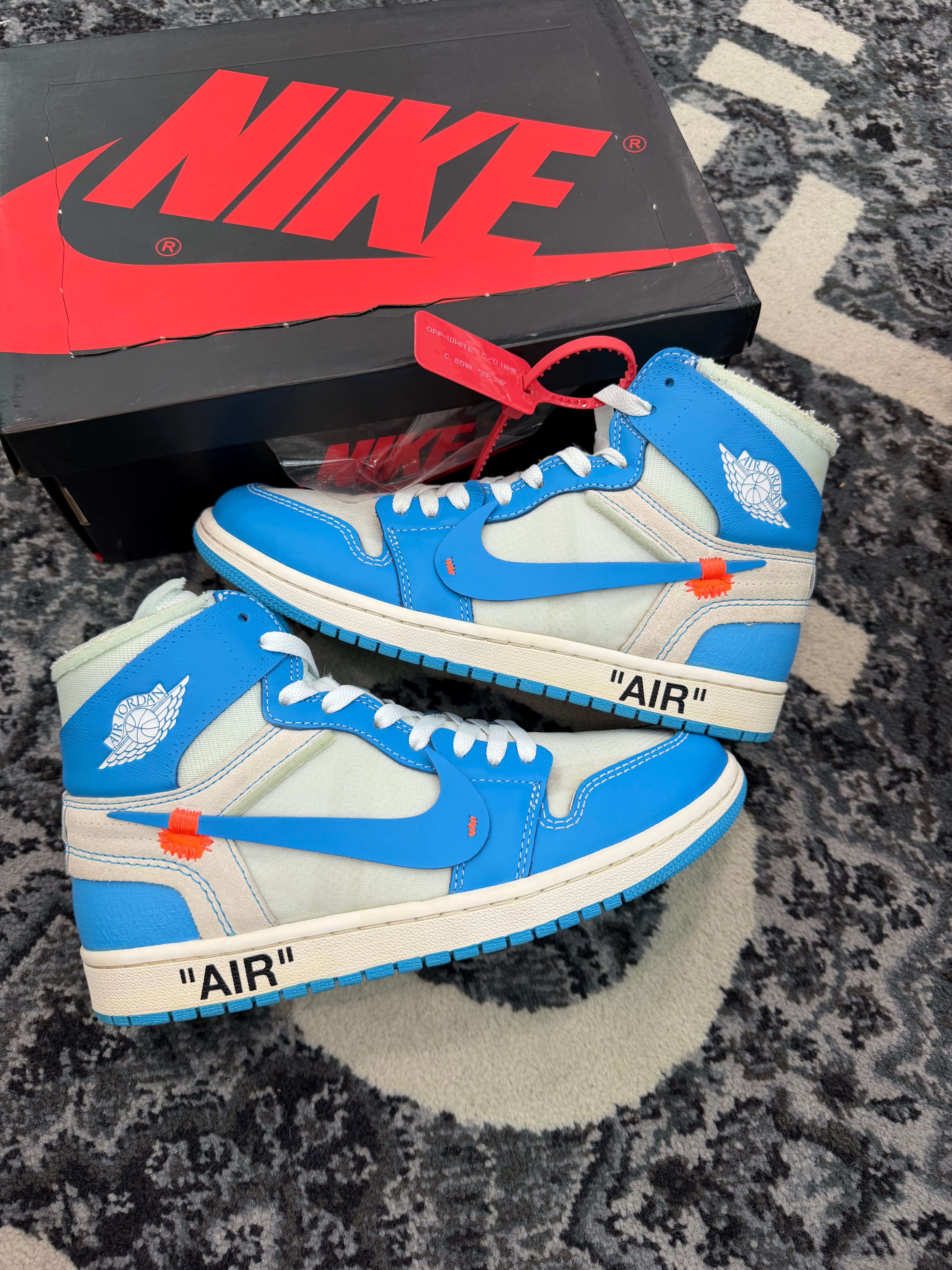 Jordan 1 High x Off White “University Blue”