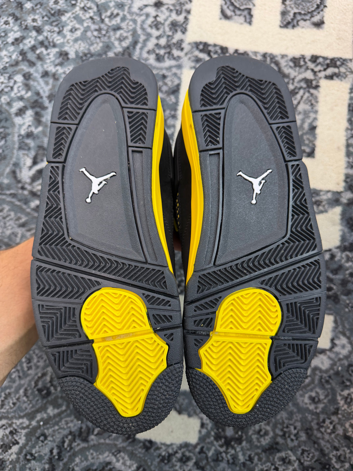 Jordan 4 “Thunder”