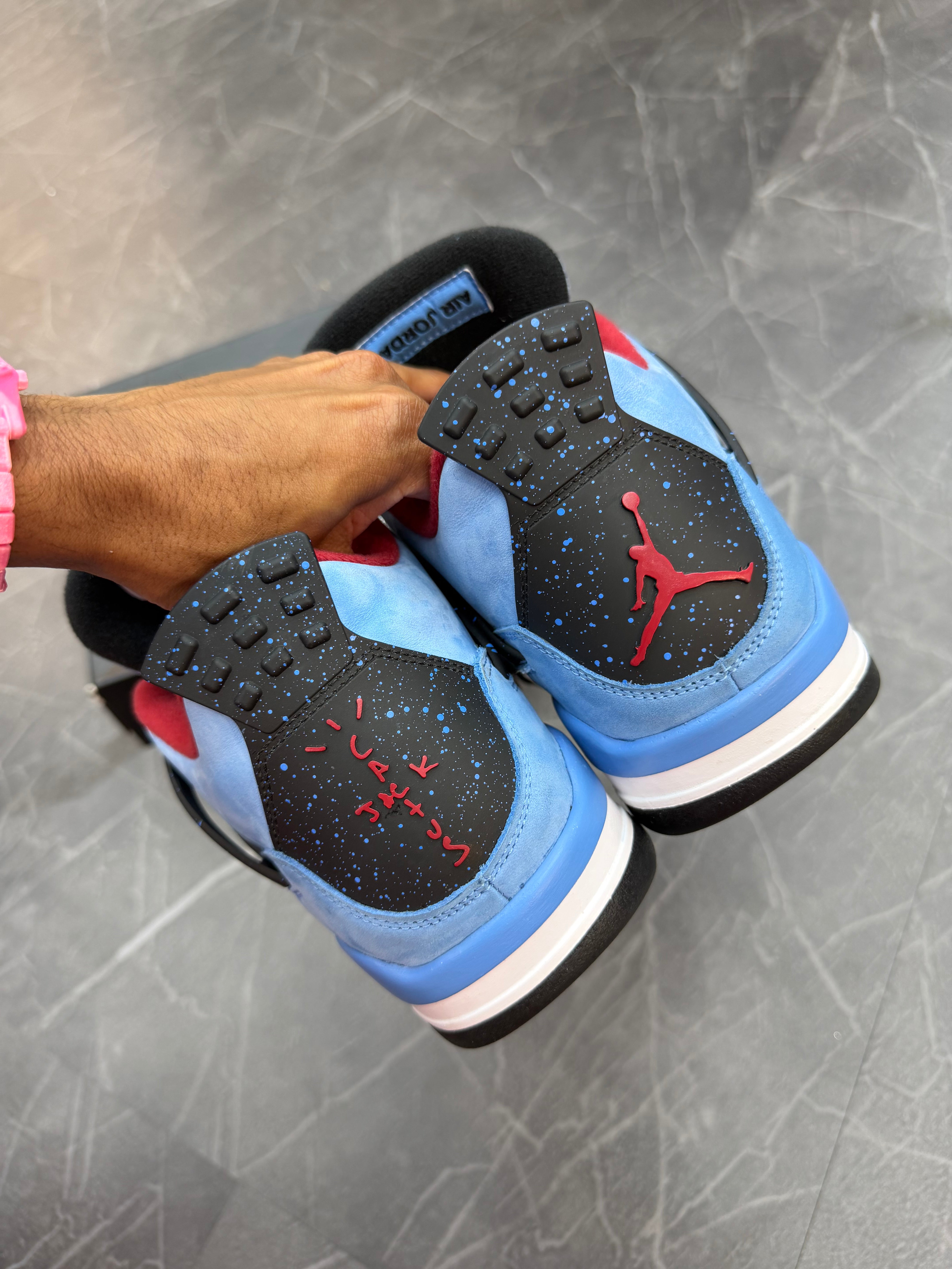 Jordan 4 x Travis Scott “Cactus Jack”