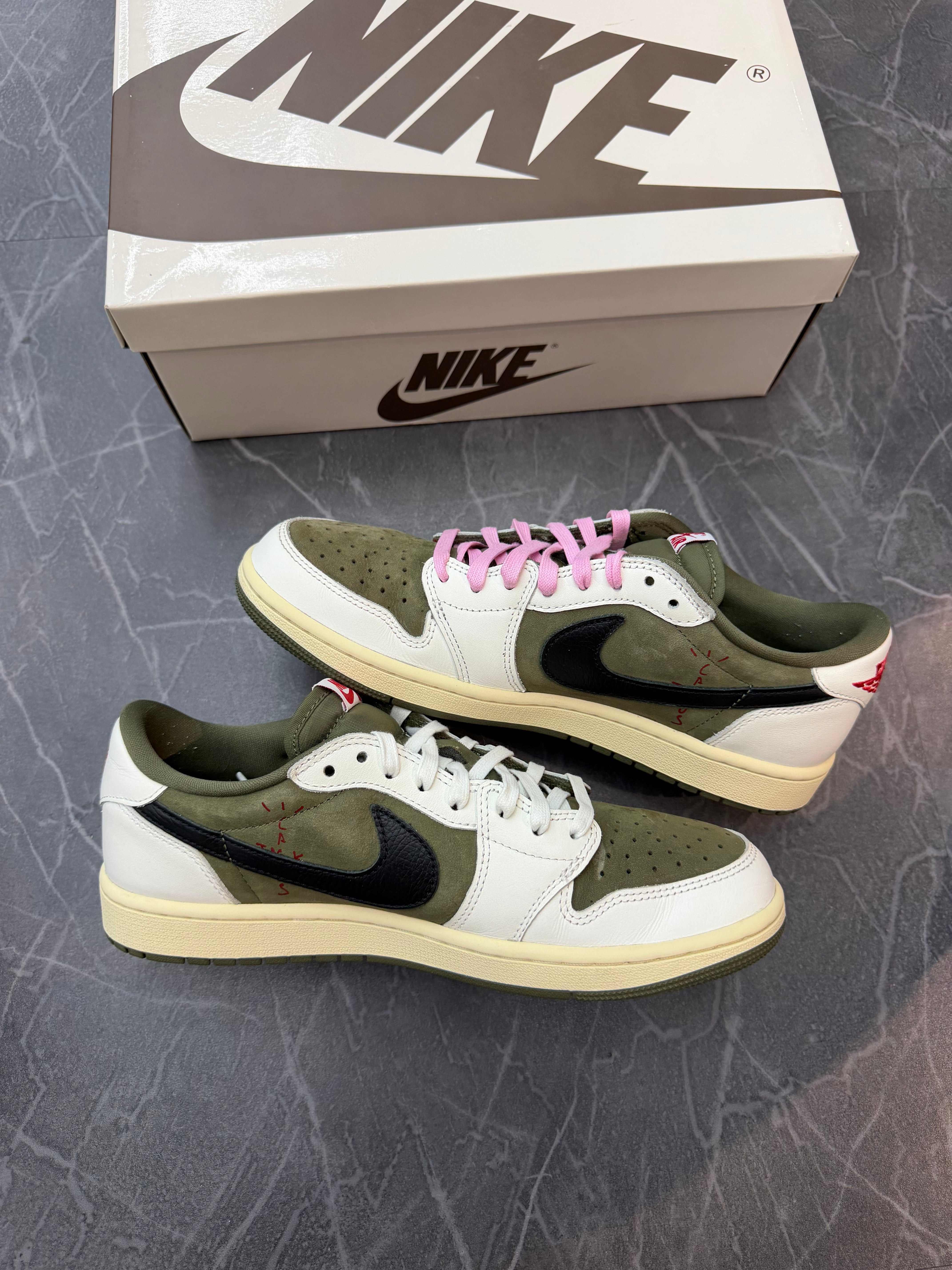 Jordan 1 Low Travis Scott “Medium Olive”