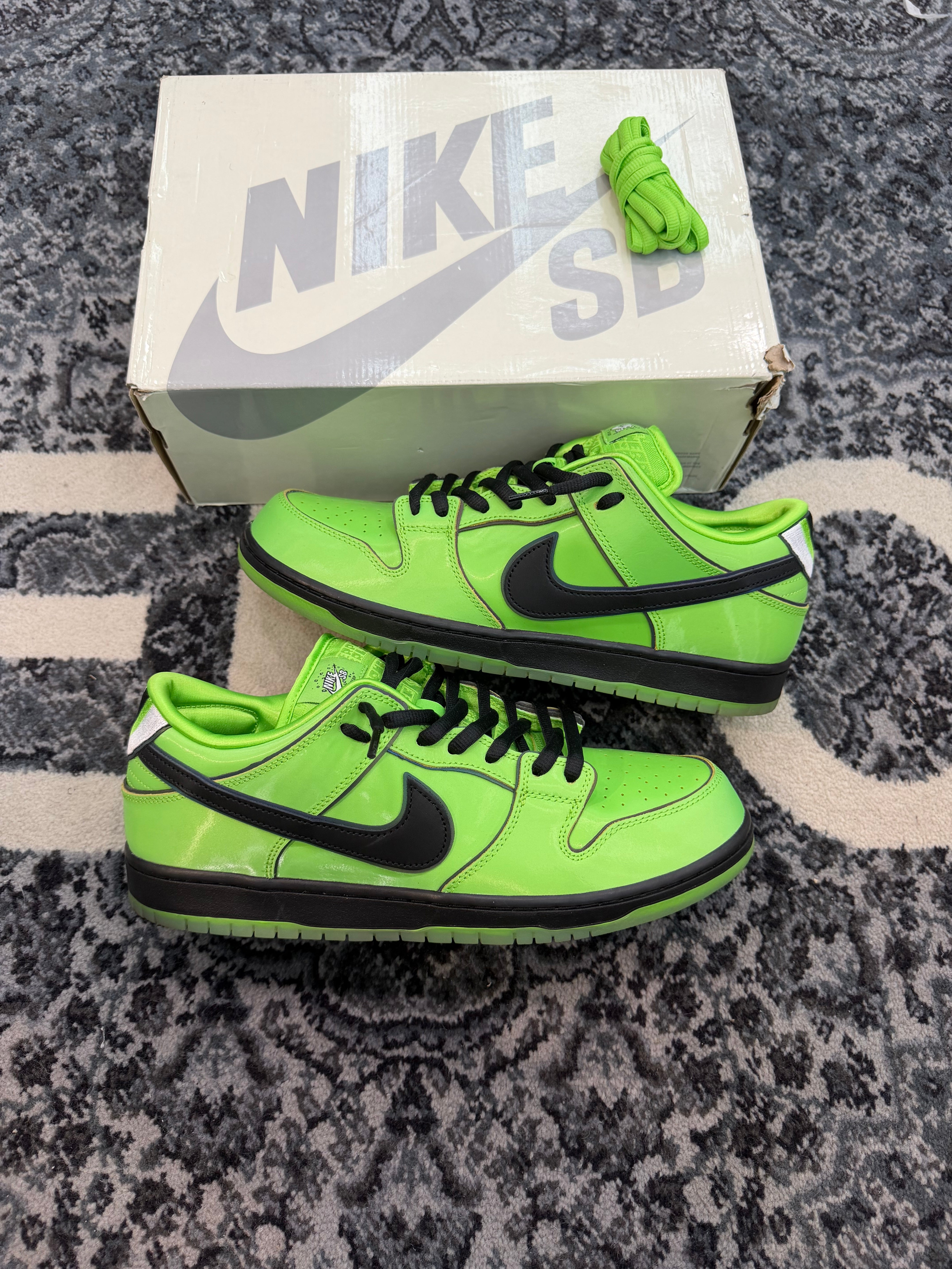 Nike Dunk Low Powerpuff “Buttercup”