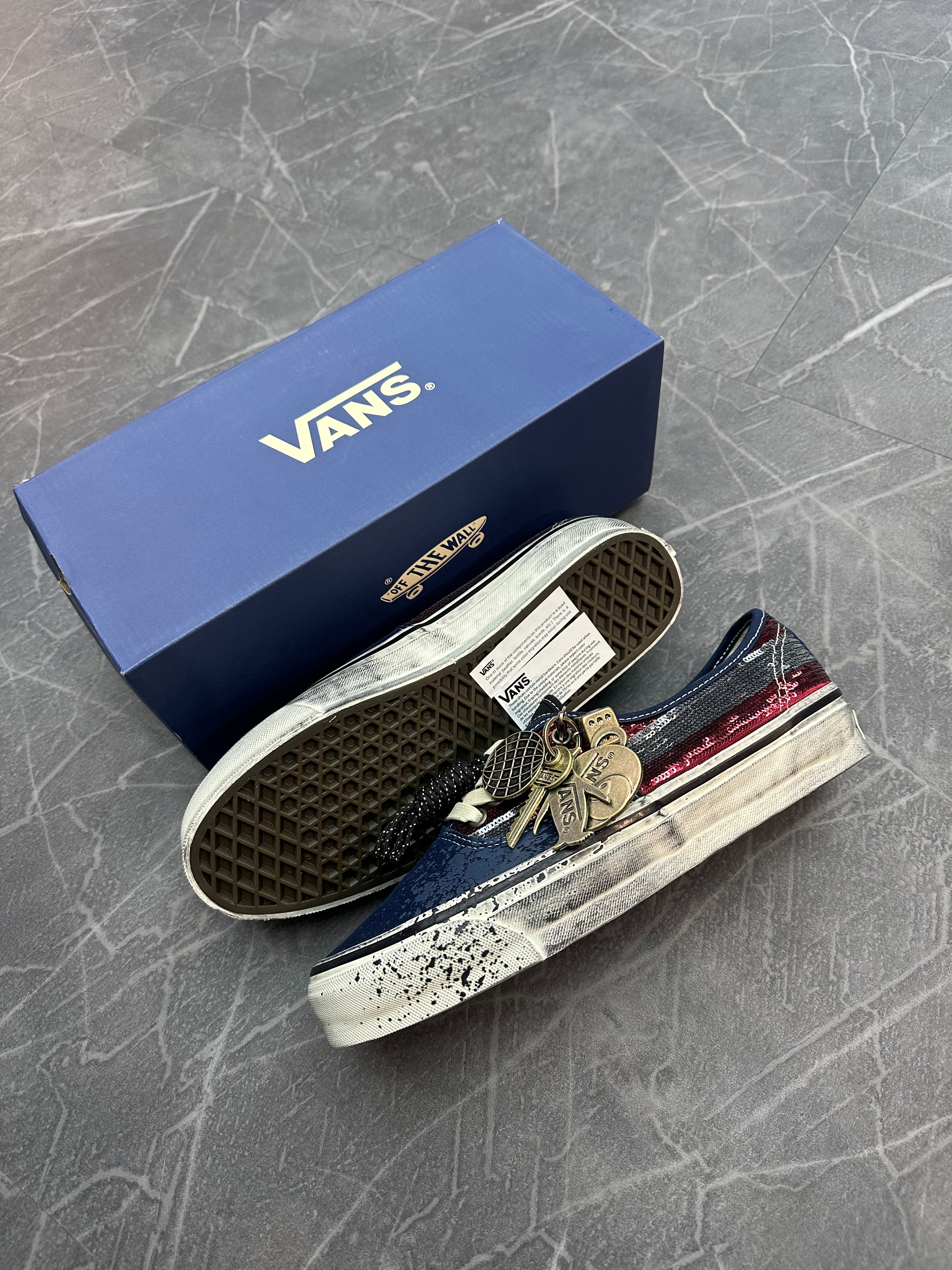 Vans Premium Authentic La Habana “Red Navy”