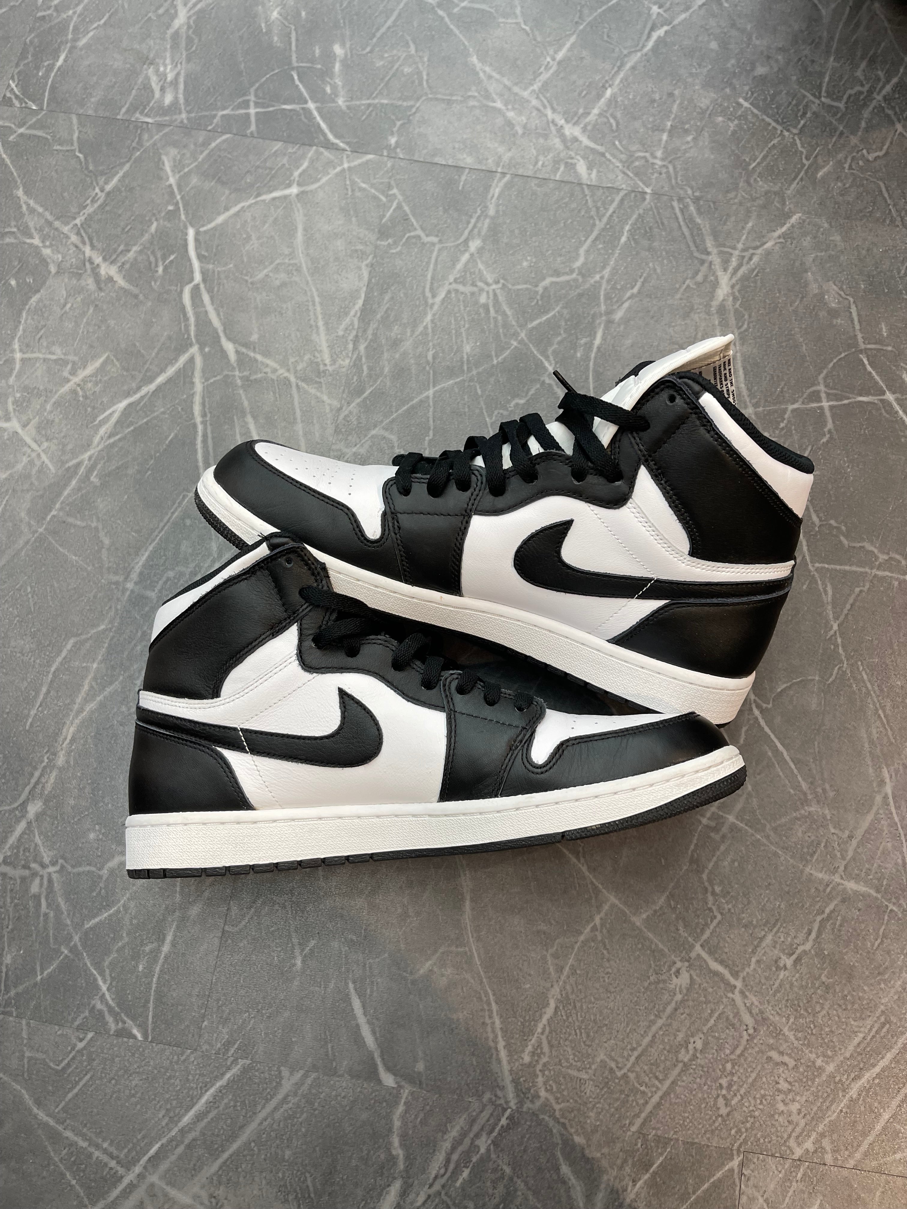 Jordan 1 High “Black White” (2014)