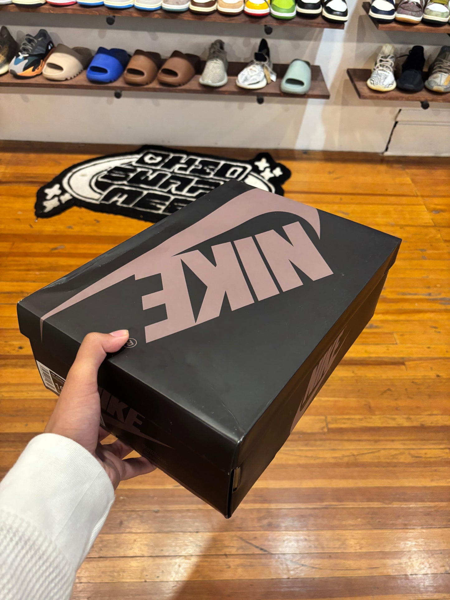 Jordan 1 Low “Mocha”