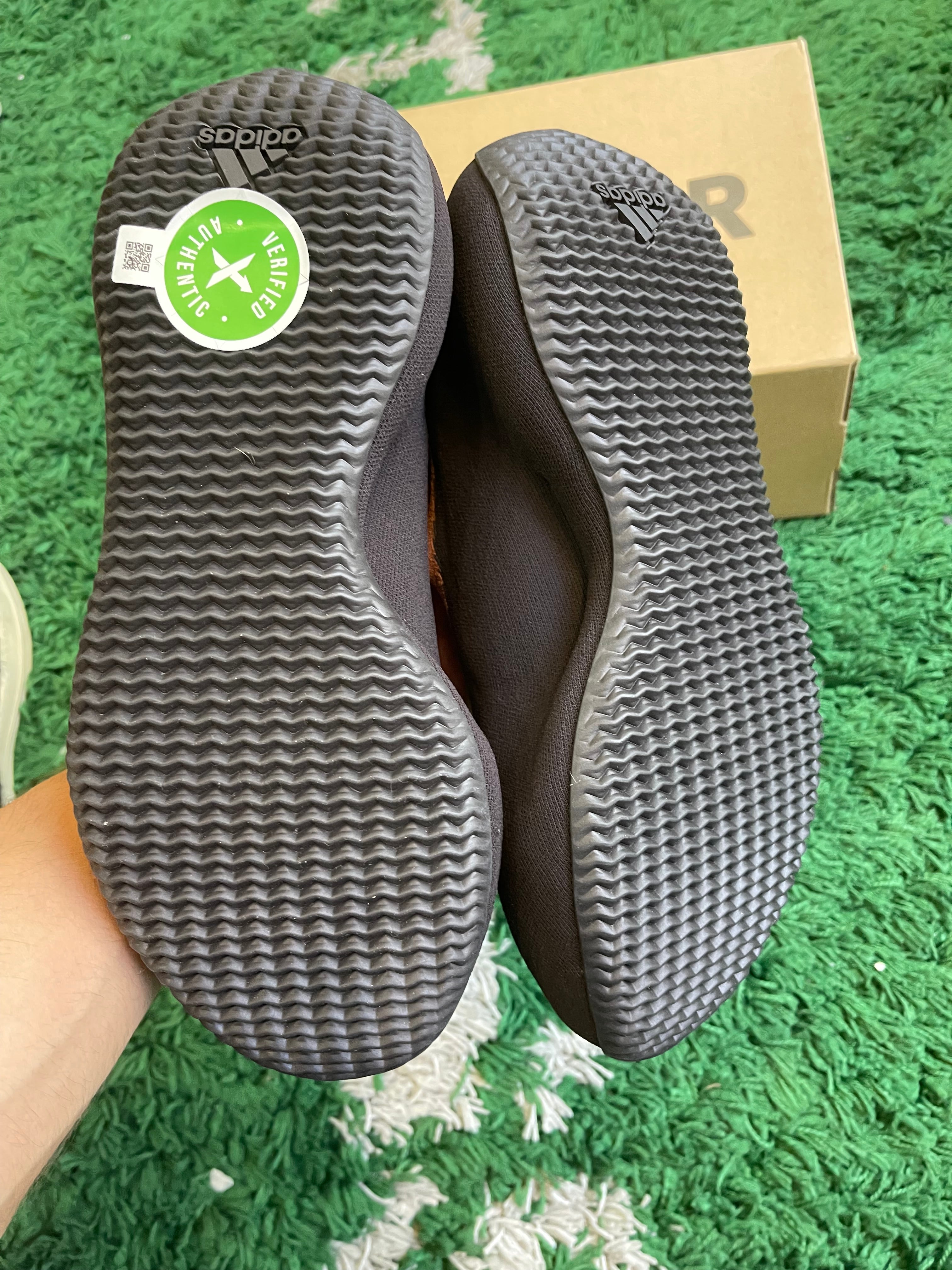 Yeezy Knit RNR “Stone Carbon”